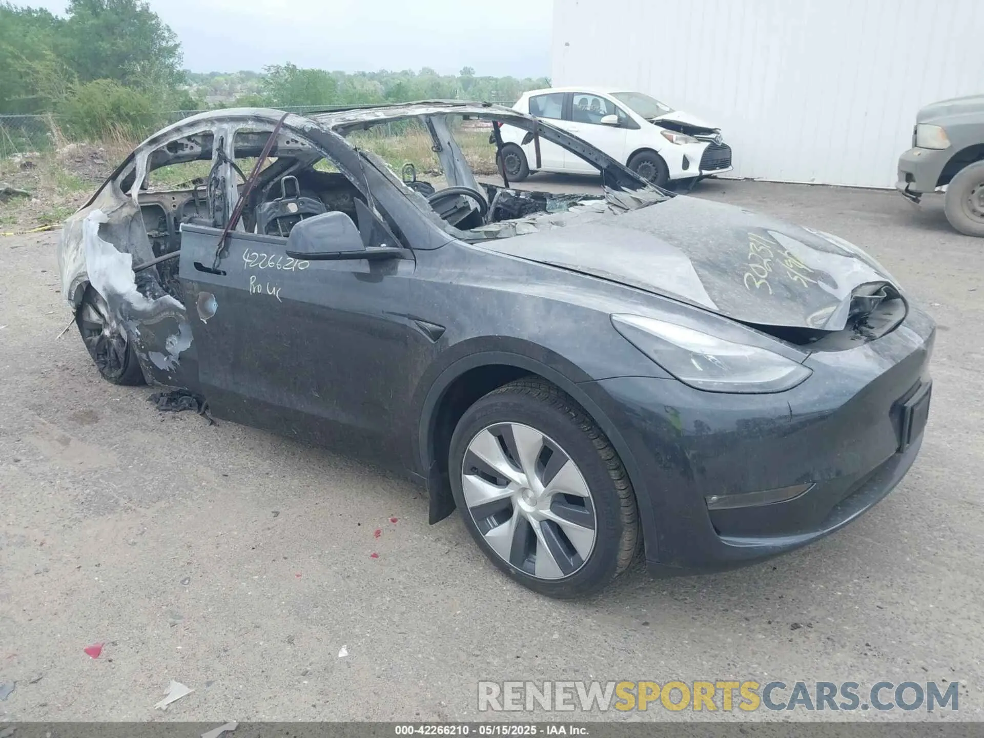 1 fotografías del automóvil dañado 7SAYGDEE8RF991377 TESLA MODEL Y 2024