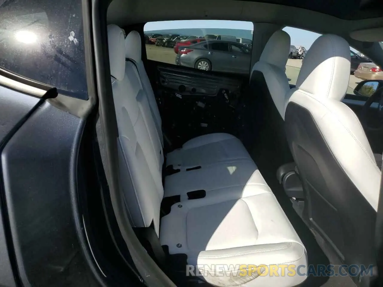 10 fotografías del automóvil dañado 7SAYGDEE9RA215563 TESLA MODEL Y 2024