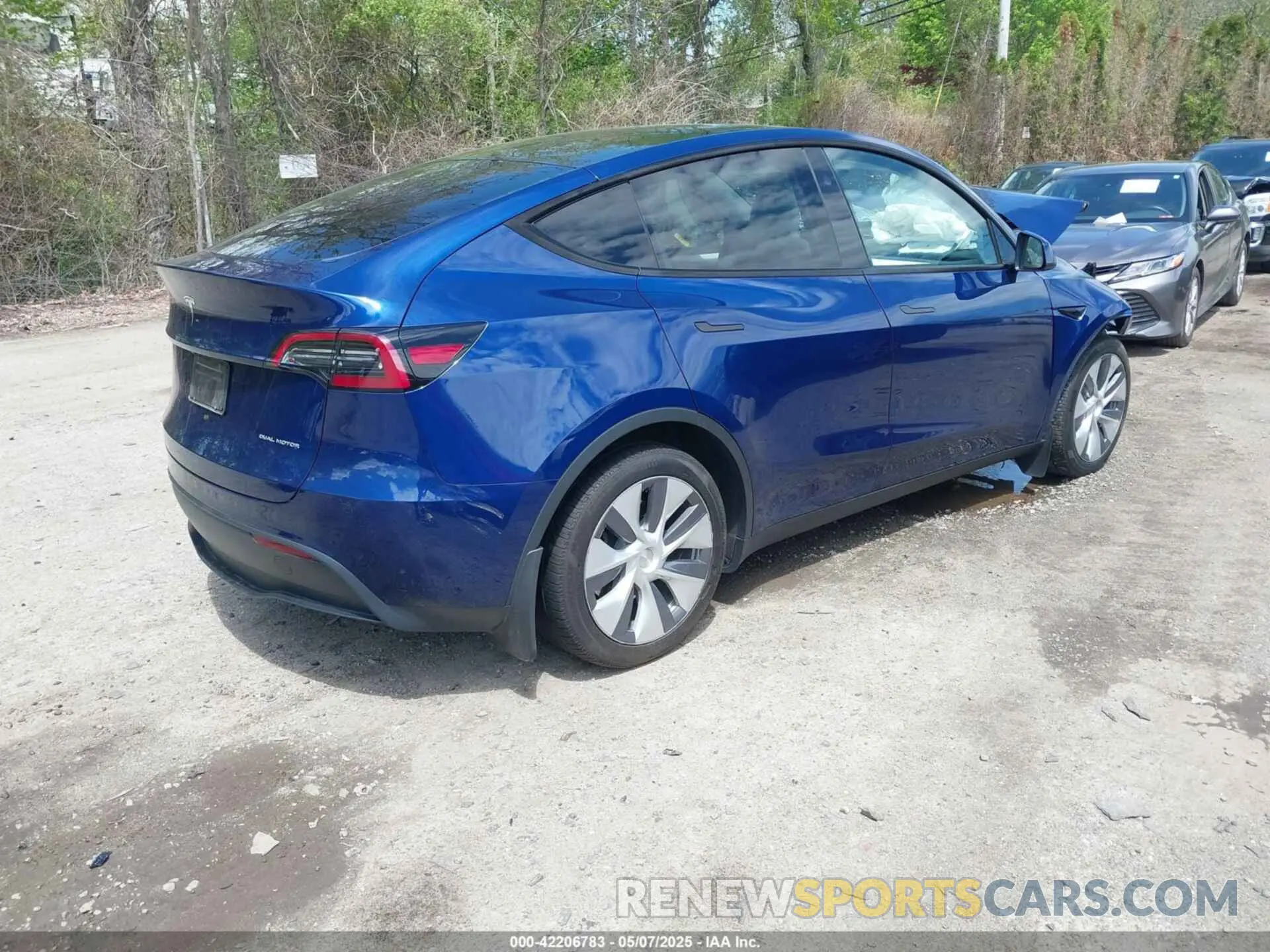 4 fotografías del automóvil dañado 7SAYGDEE9RA219631 TESLA MODEL Y 2024