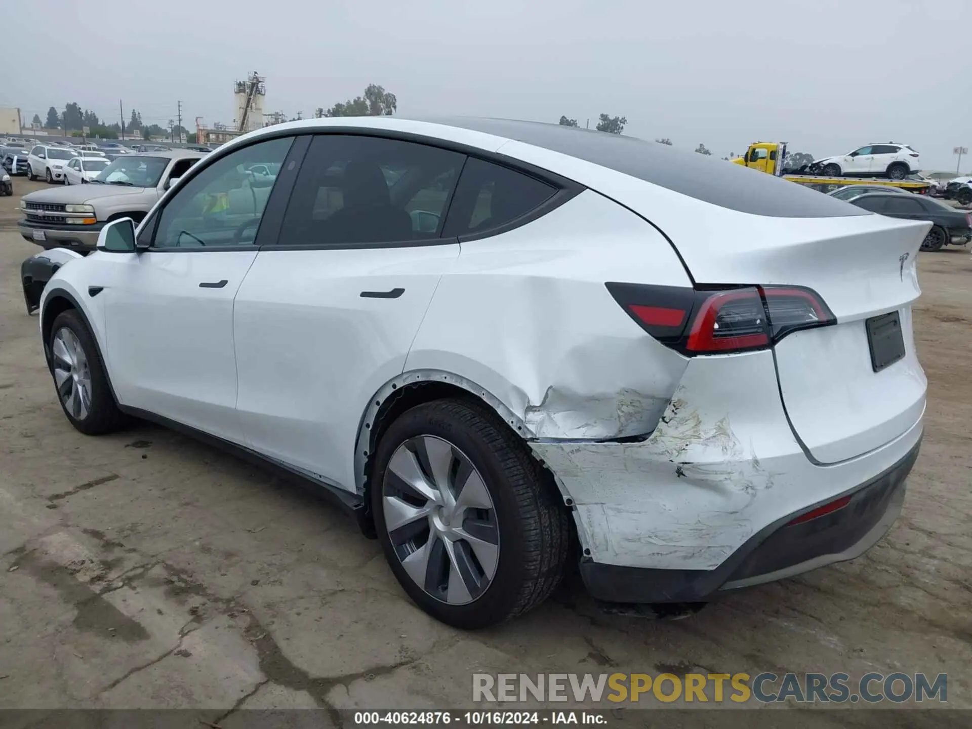 3 fotografías del automóvil dañado 7SAYGDEE9RA260003 TESLA MODEL Y 2024