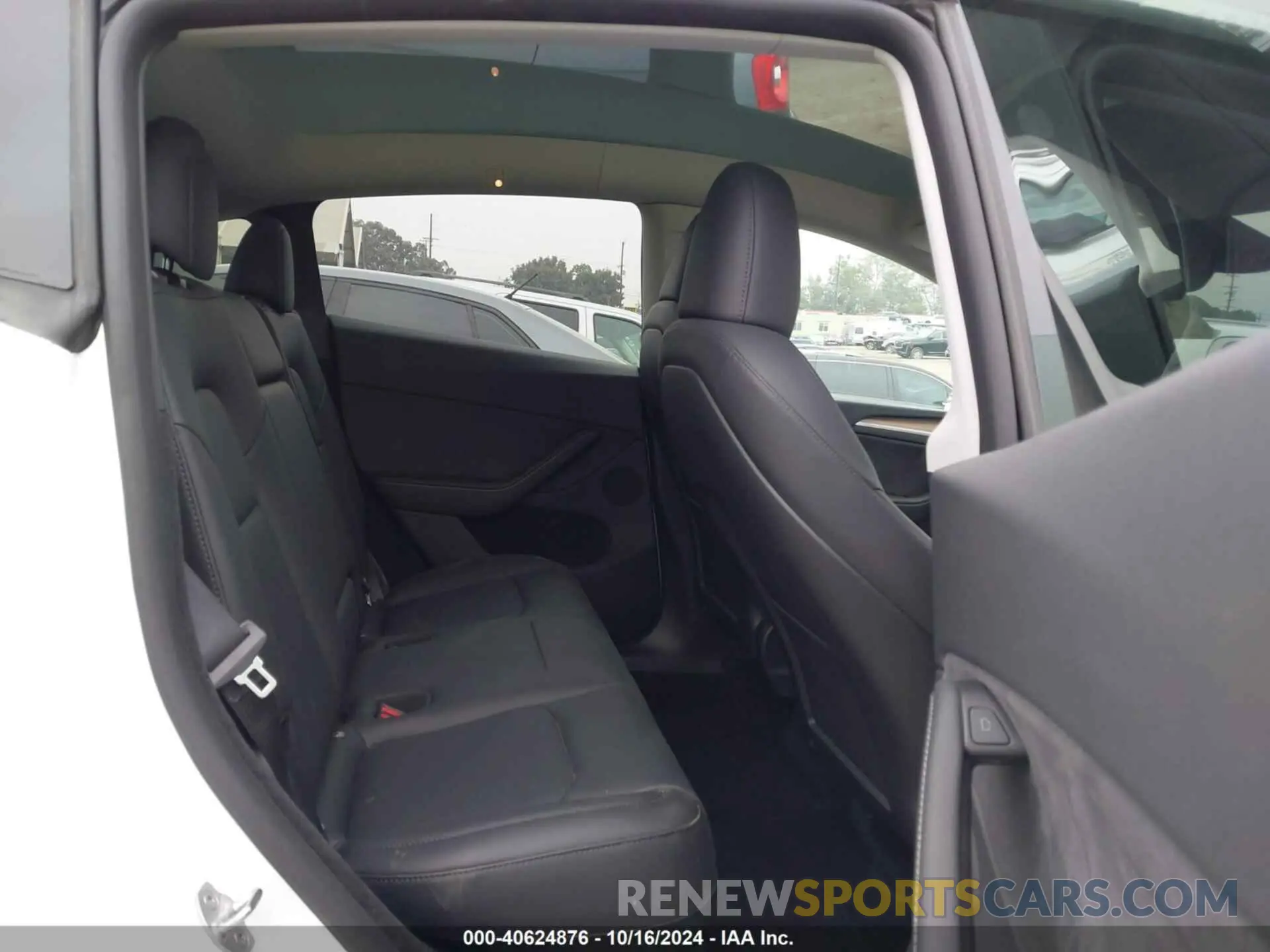 8 fotografías del automóvil dañado 7SAYGDEE9RA260003 TESLA MODEL Y 2024