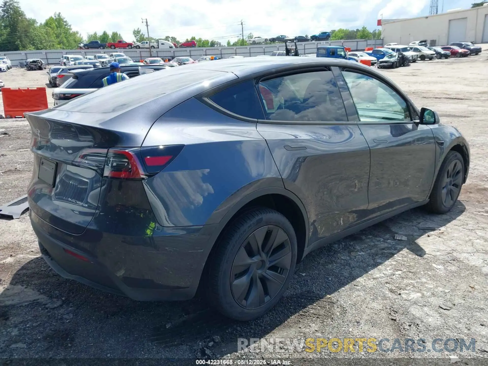 4 fotografías del automóvil dañado 7SAYGDEE9RA306574 TESLA MODEL Y 2024