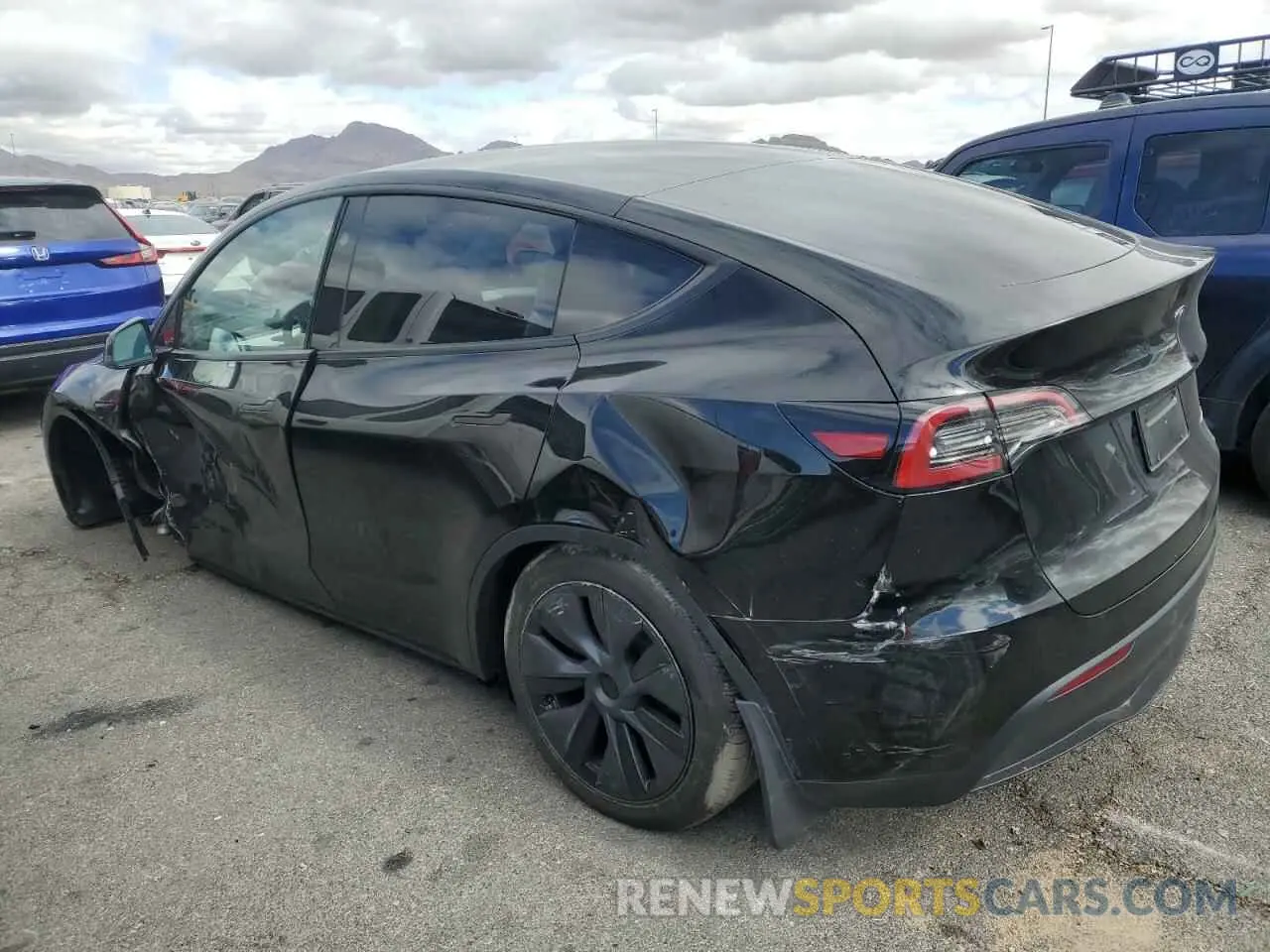 2 fotografías del automóvil dañado 7SAYGDEE9RA323200 TESLA MODEL Y 2024