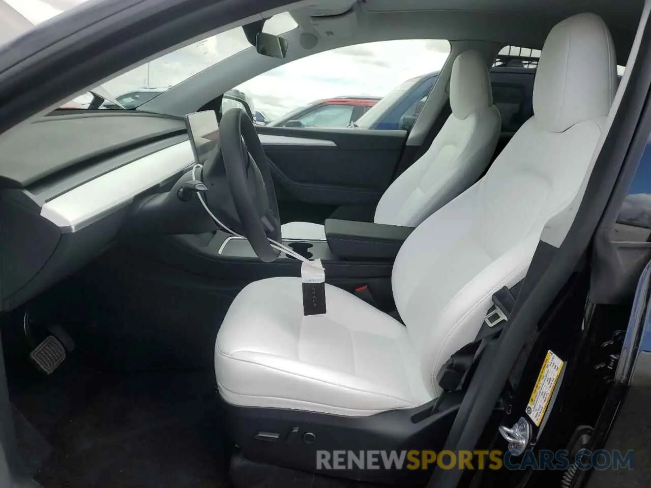 7 fotografías del automóvil dañado 7SAYGDEE9RA323200 TESLA MODEL Y 2024