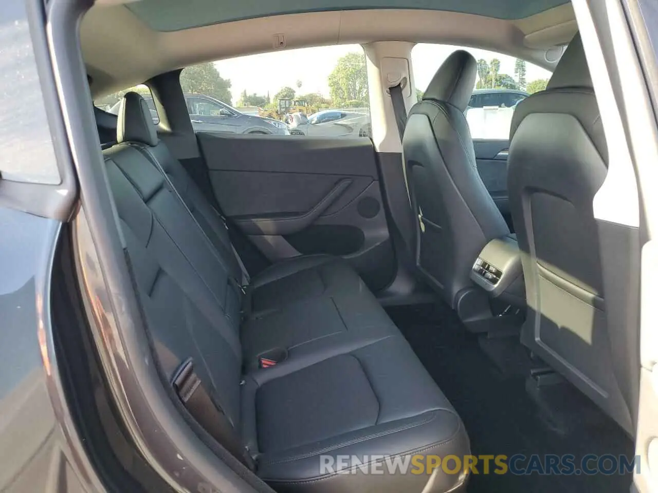 10 fotografías del automóvil dañado 7SAYGDEE9RF032280 TESLA MODEL Y 2024