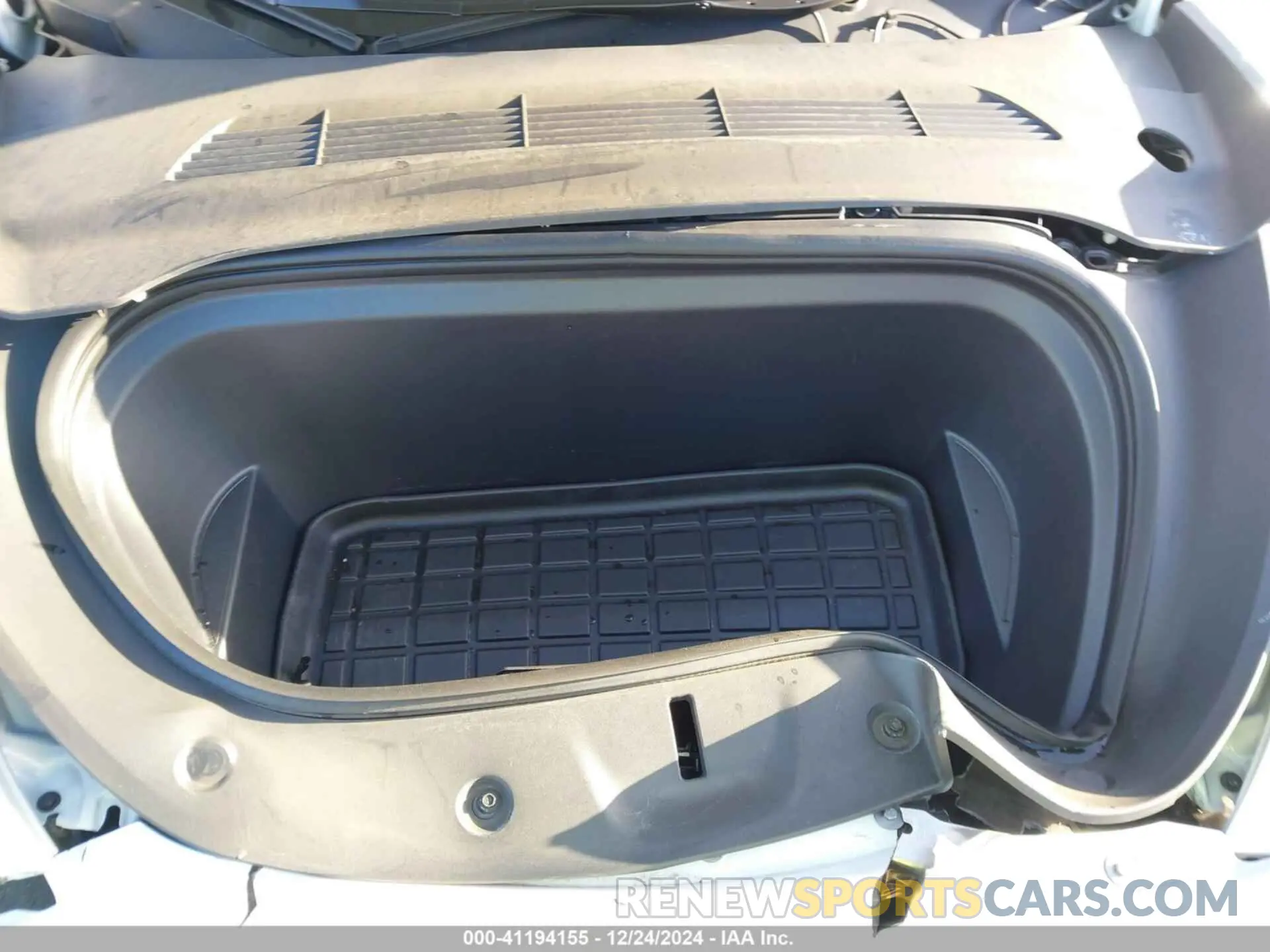10 fotografías del automóvil dañado 7SAYGDEE9RF071001 TESLA MODEL Y 2024