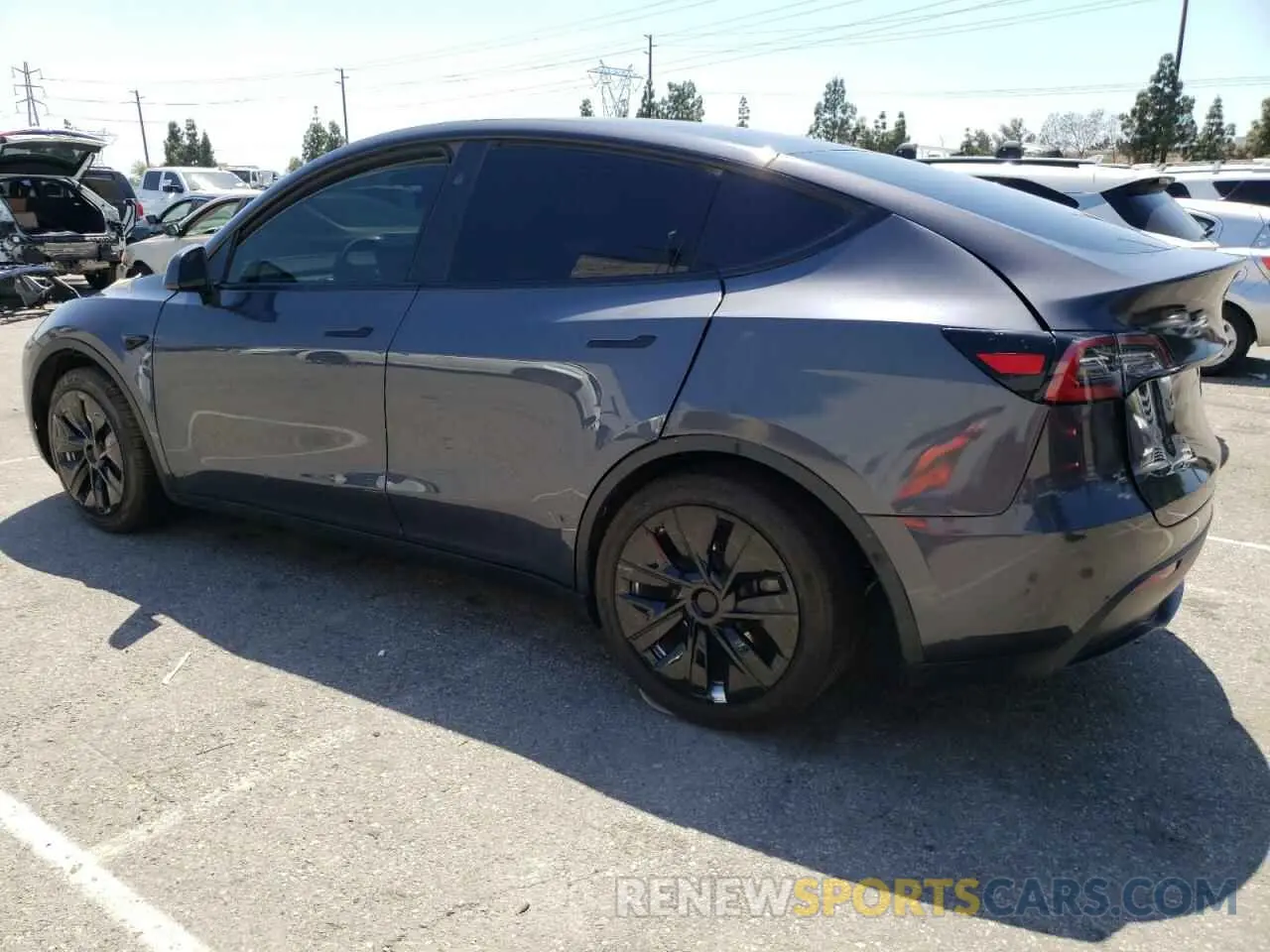 2 fotografías del automóvil dañado 7SAYGDEEXRA215975 TESLA MODEL Y 2024