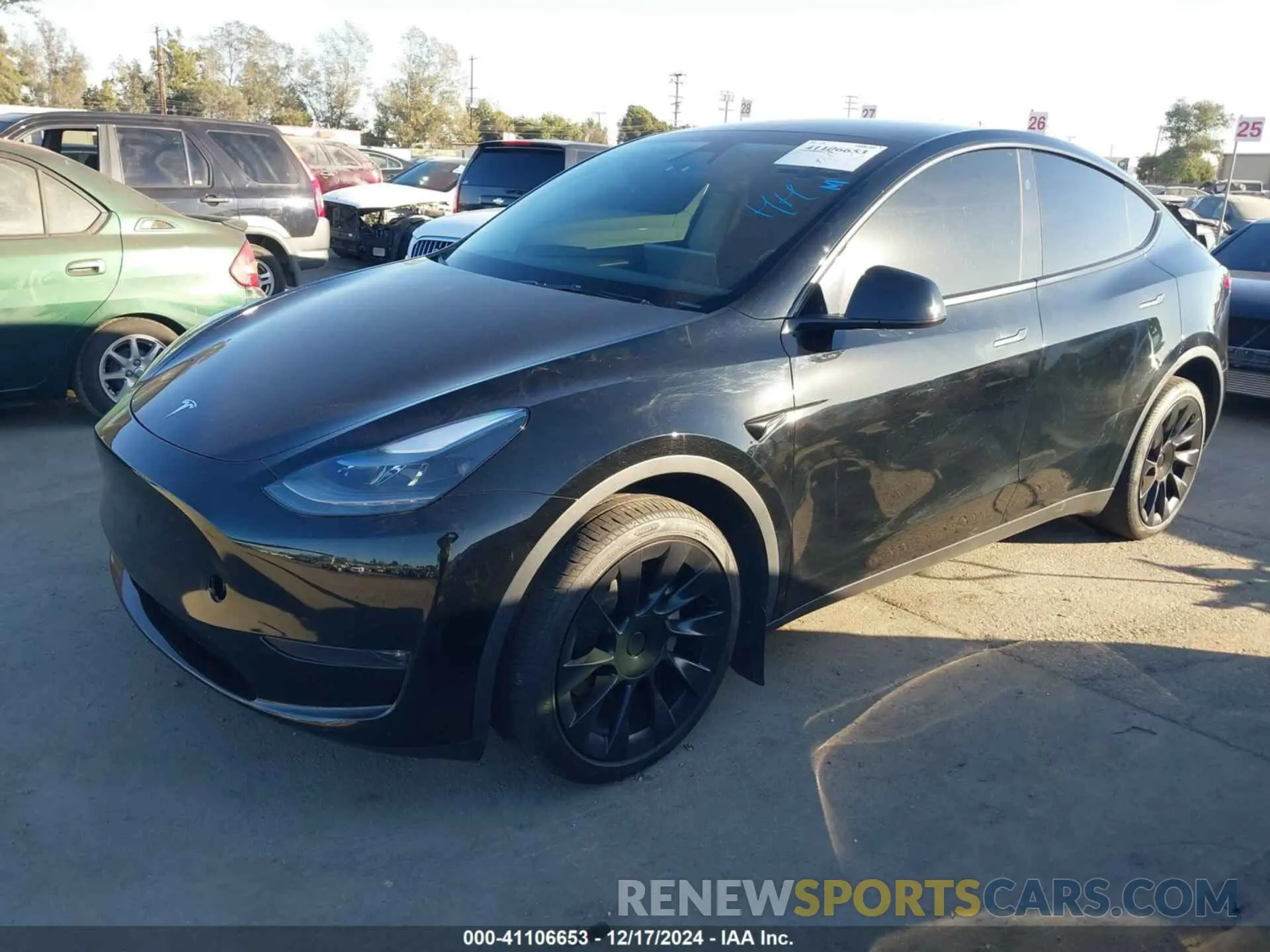 2 fotografías del automóvil dañado 7SAYGDEEXRA216186 TESLA MODEL Y 2024