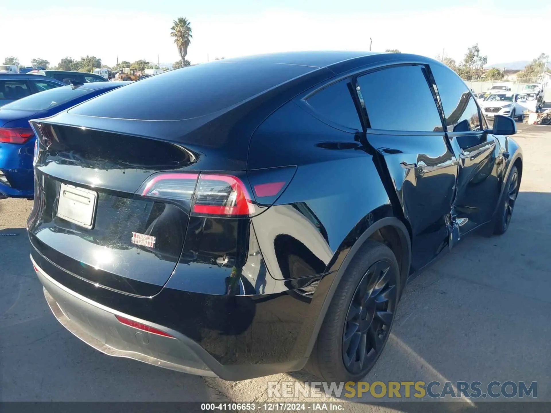 4 fotografías del automóvil dañado 7SAYGDEEXRA216186 TESLA MODEL Y 2024