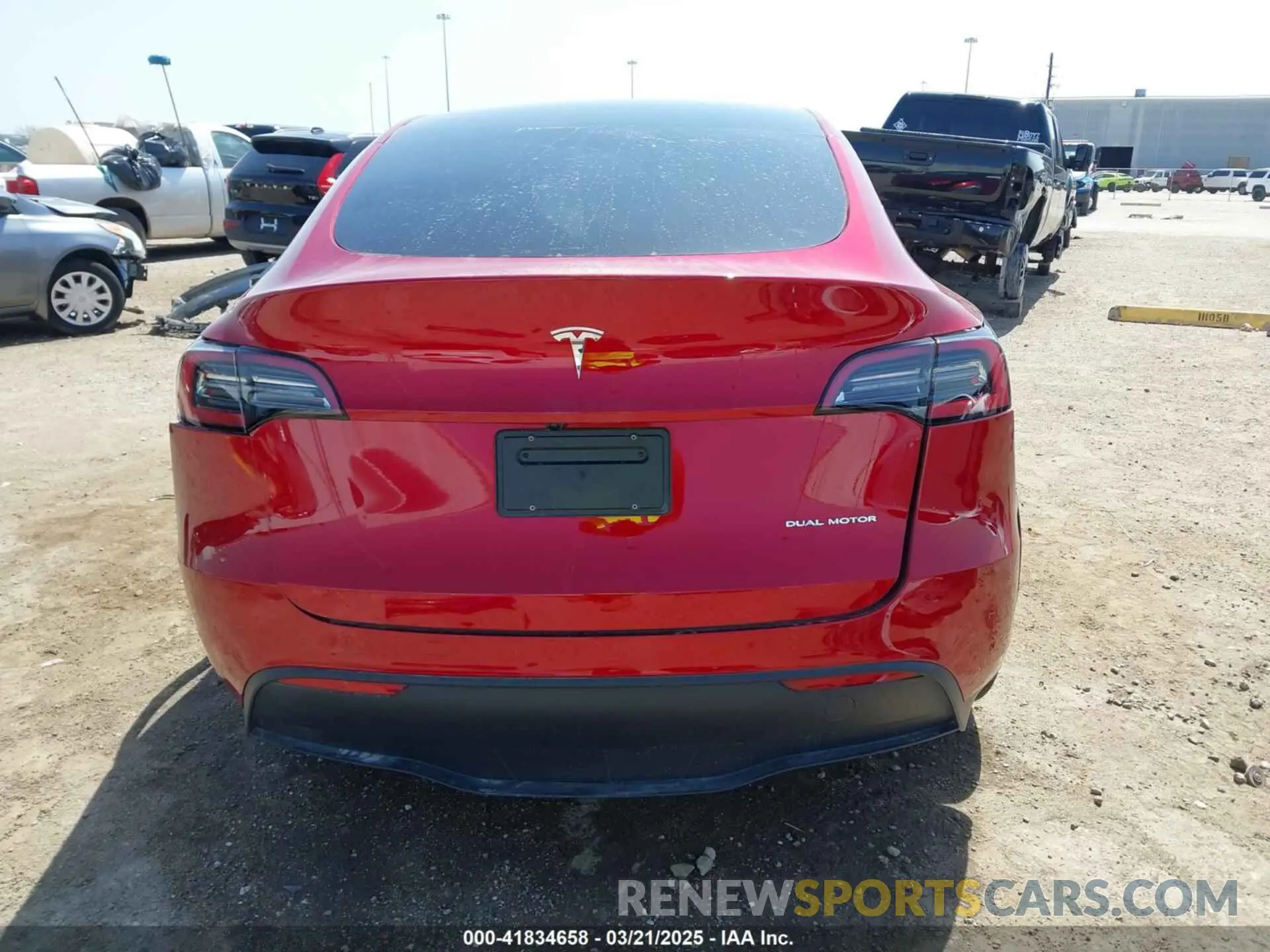 16 fotografías del automóvil dañado 7SAYGDEEXRA236065 TESLA MODEL Y 2024