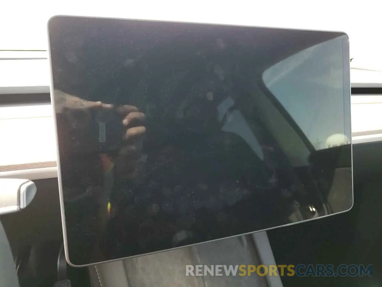 9 fotografías del automóvil dañado 7SAYGDEEXRA237216 TESLA MODEL Y 2024