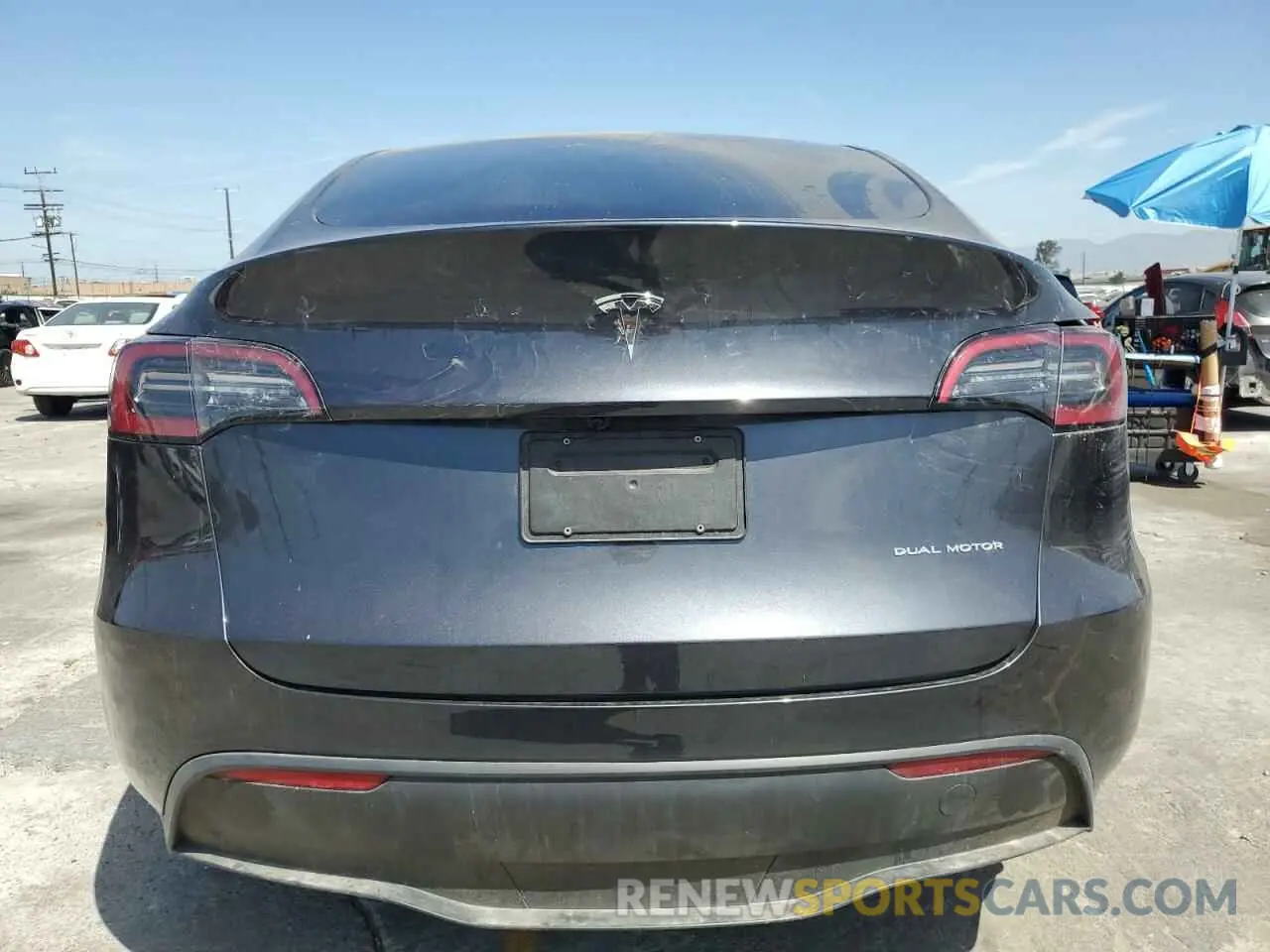 6 fotografías del automóvil dañado 7SAYGDEEXRA237667 TESLA MODEL Y 2024