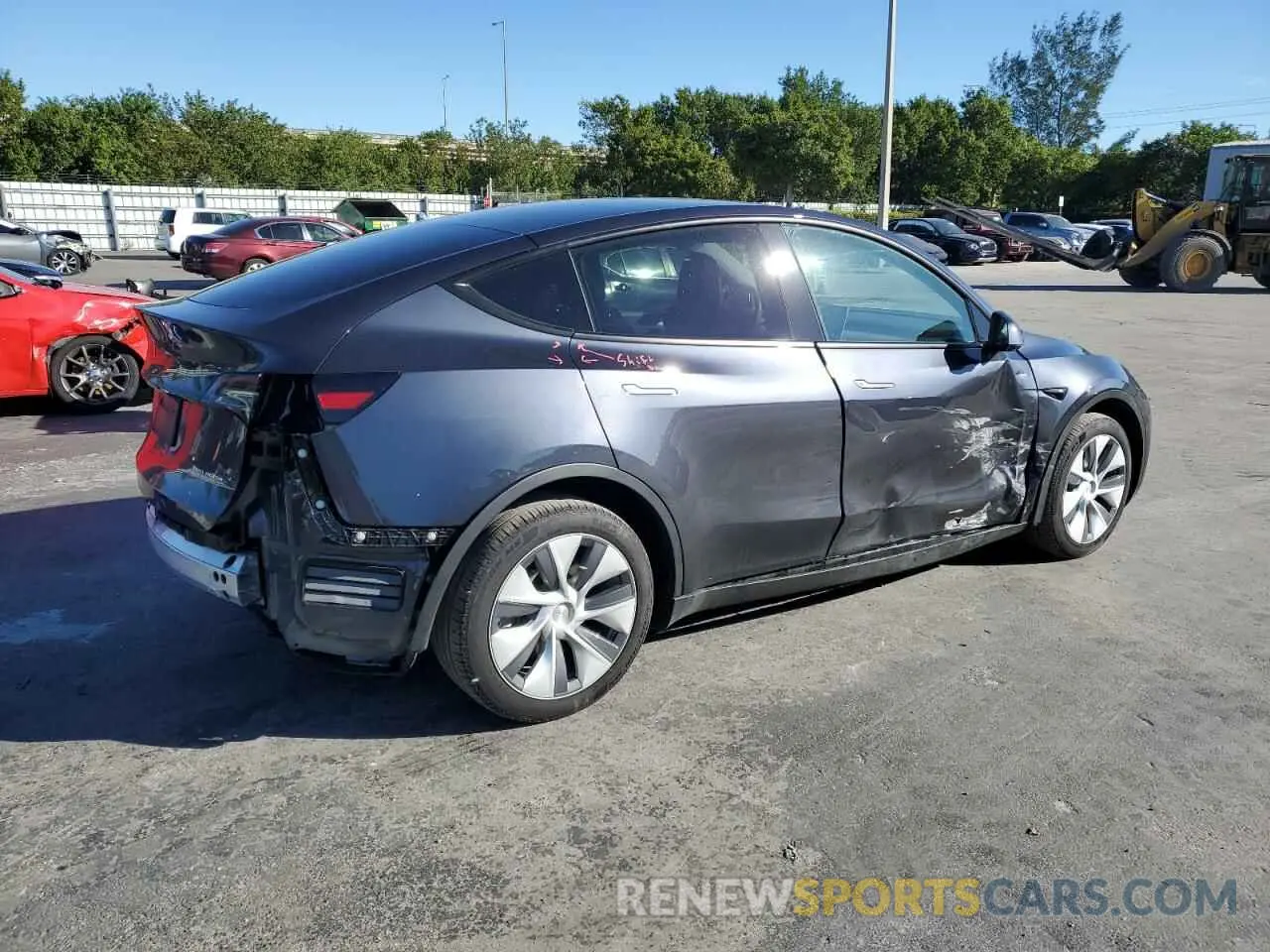 3 fotografías del automóvil dañado 7SAYGDEEXRA256106 TESLA MODEL Y 2024