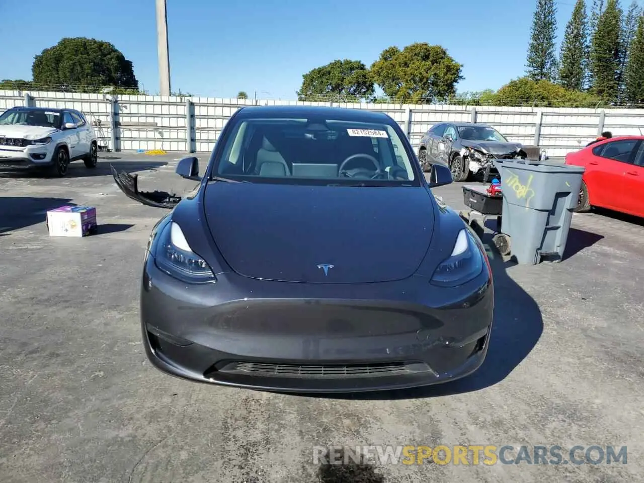5 fotografías del automóvil dañado 7SAYGDEEXRA256106 TESLA MODEL Y 2024