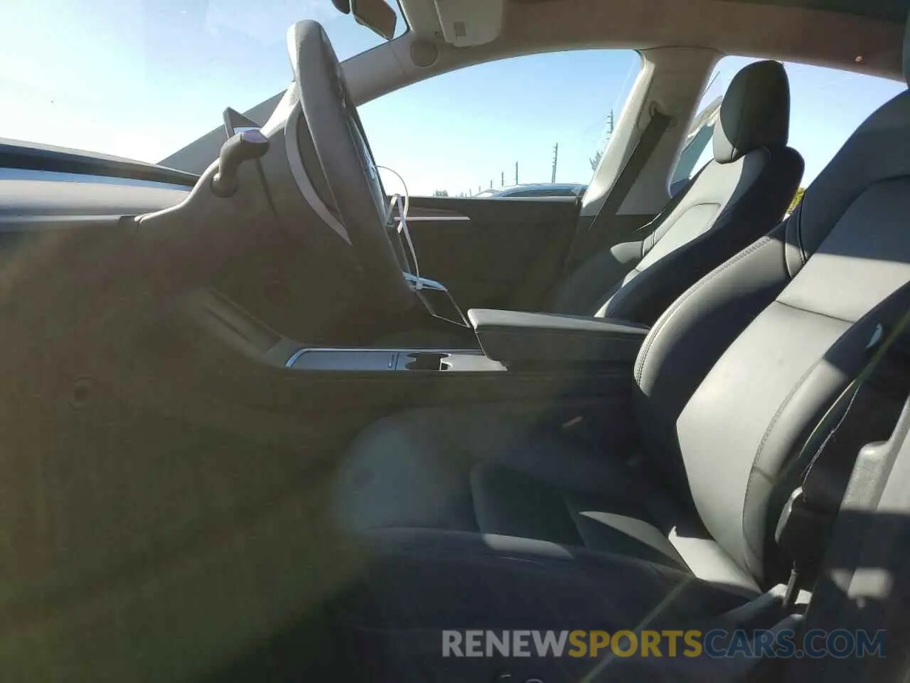 7 fotografías del automóvil dañado 7SAYGDEEXRA256106 TESLA MODEL Y 2024