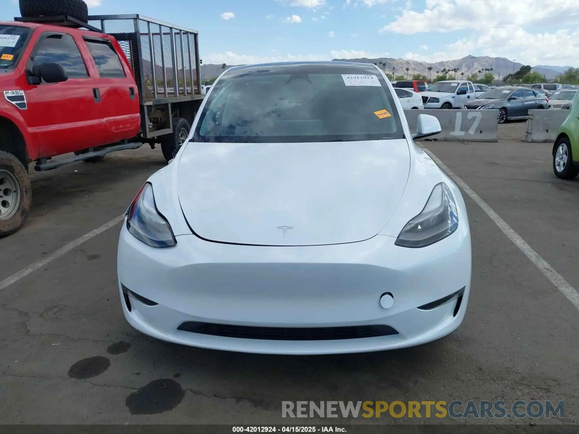 11 fotografías del automóvil dañado 7SAYGDEEXRA257658 TESLA MODEL Y 2024