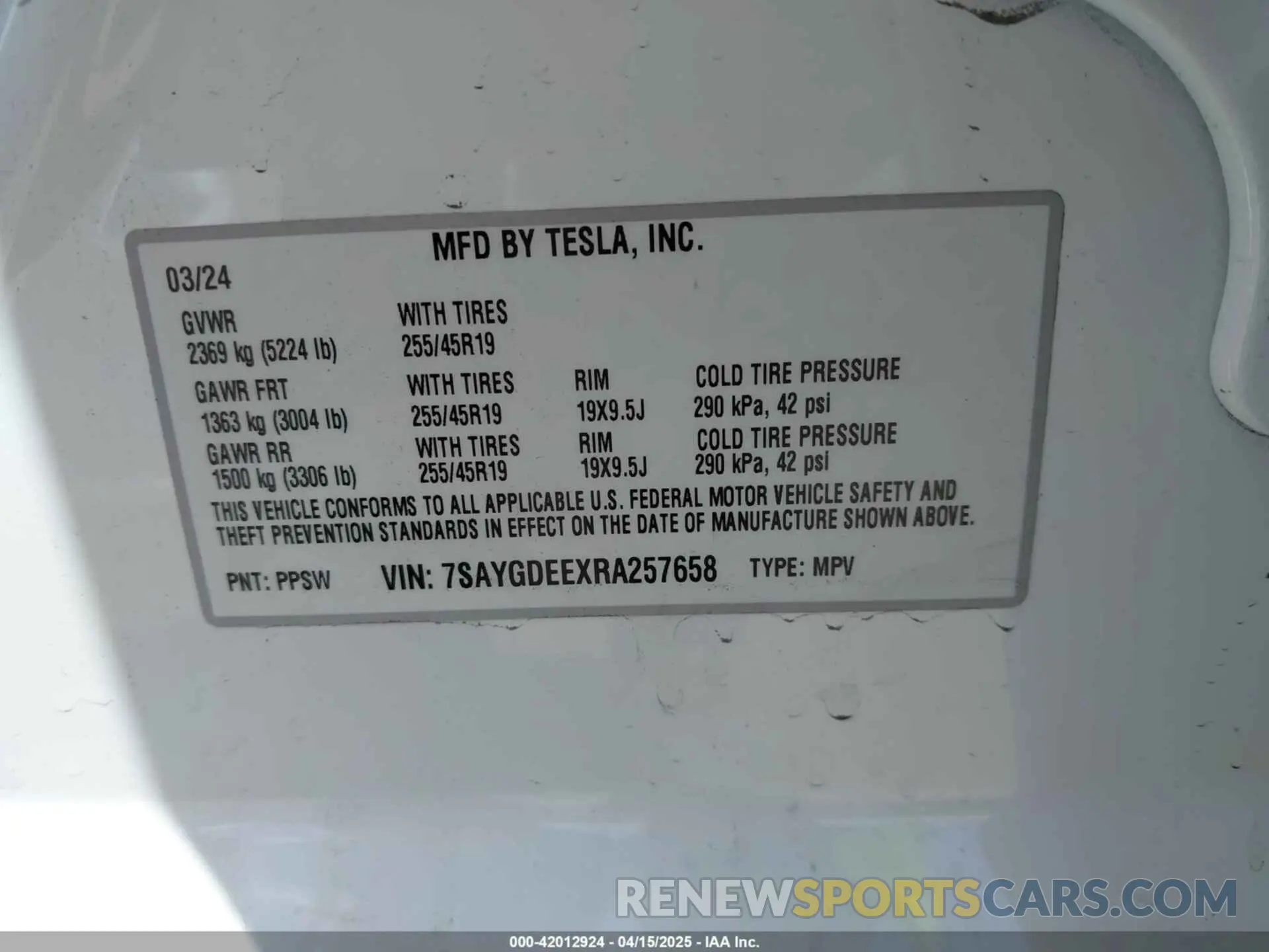 9 fotografías del automóvil dañado 7SAYGDEEXRA257658 TESLA MODEL Y 2024