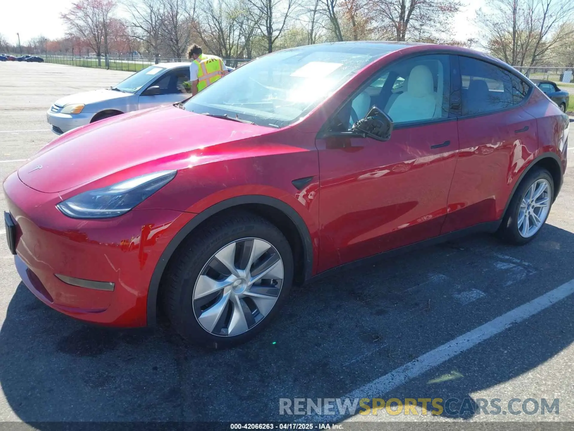 2 fotografías del automóvil dañado 7SAYGDEEXRA264495 TESLA MODEL Y 2024