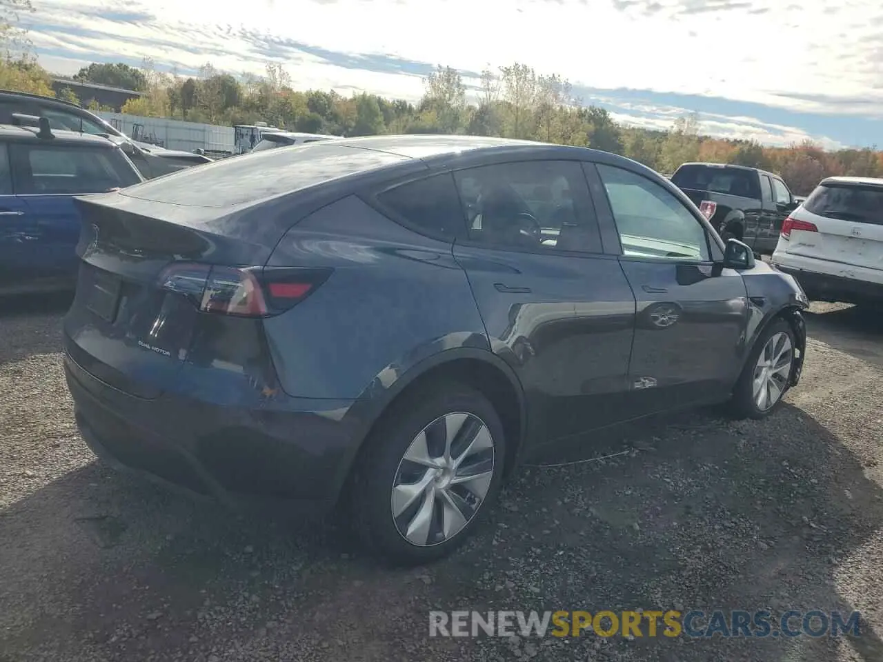 3 fotografías del automóvil dañado 7SAYGDEEXRA283788 TESLA MODEL Y 2024