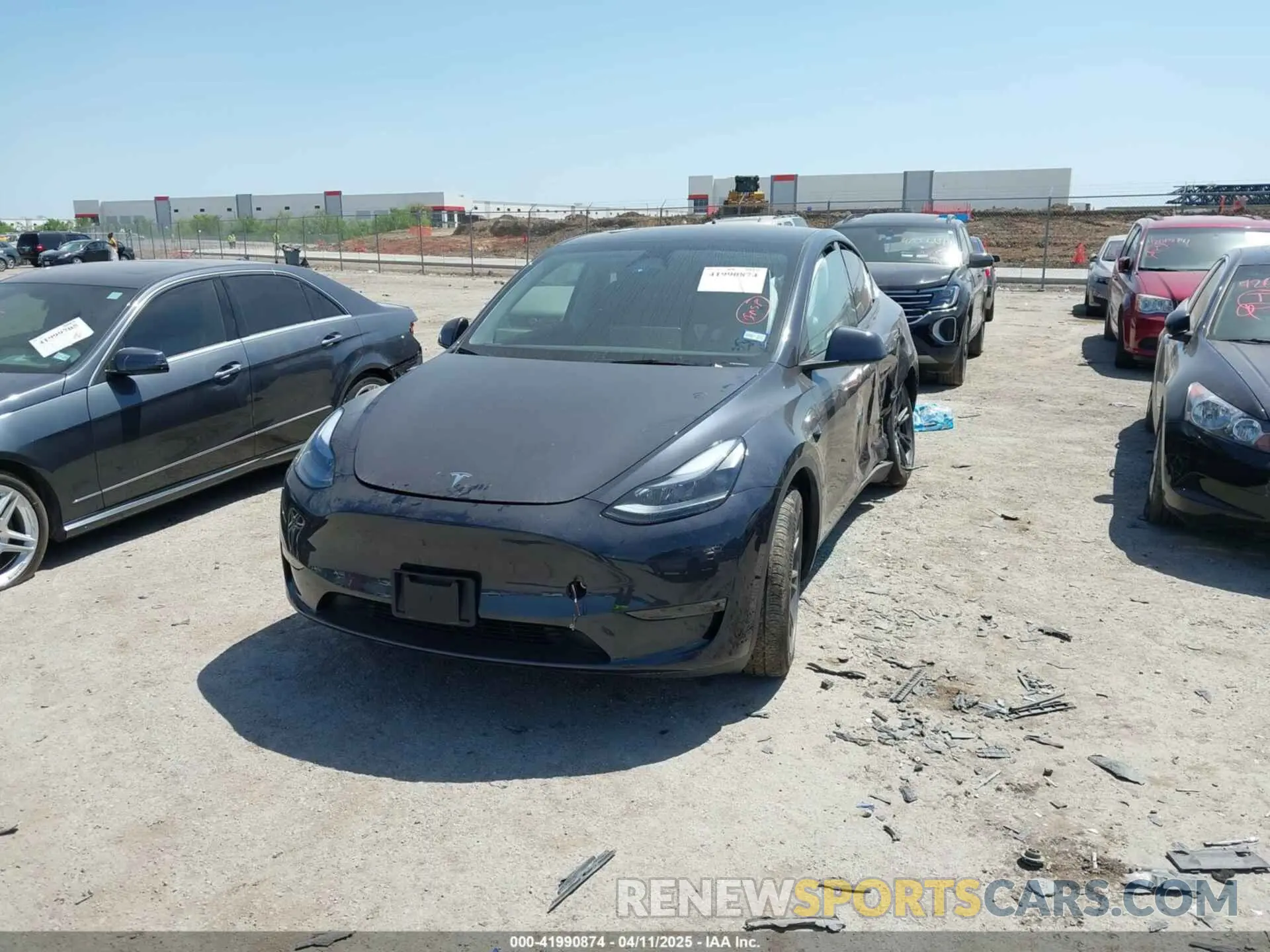 2 fotografías del automóvil dañado 7SAYGDEEXRA304932 TESLA MODEL Y 2024