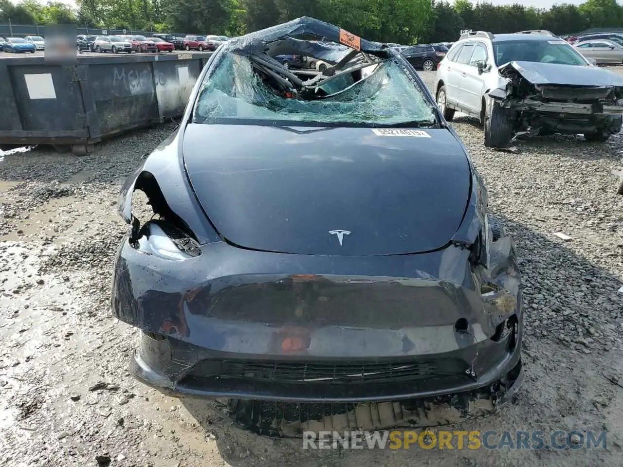 5 fotografías del automóvil dañado 7SAYGDEEXRA324517 TESLA MODEL Y 2024