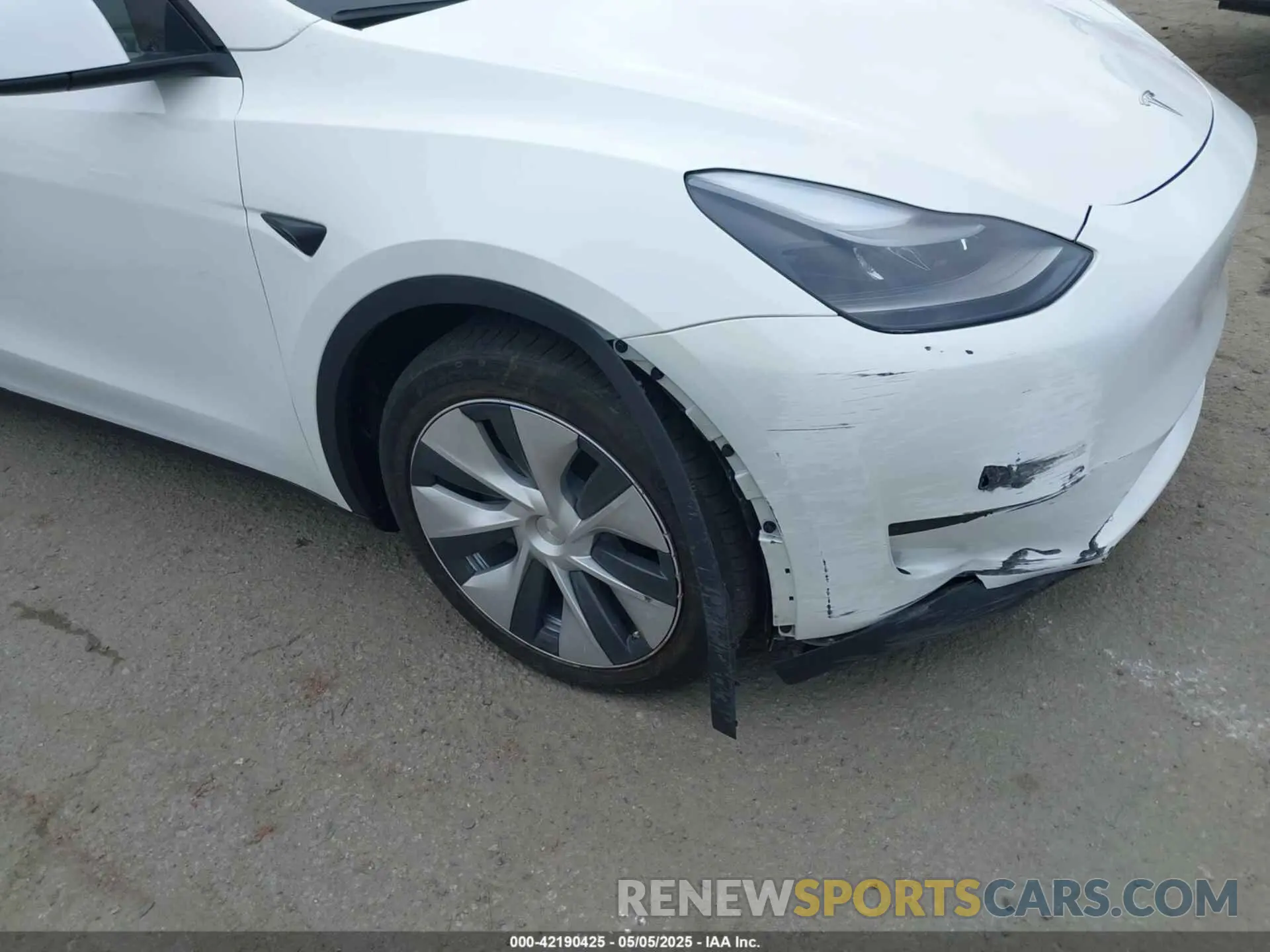 6 fotografías del automóvil dañado 7SAYGDEEXRF059620 TESLA MODEL Y 2024