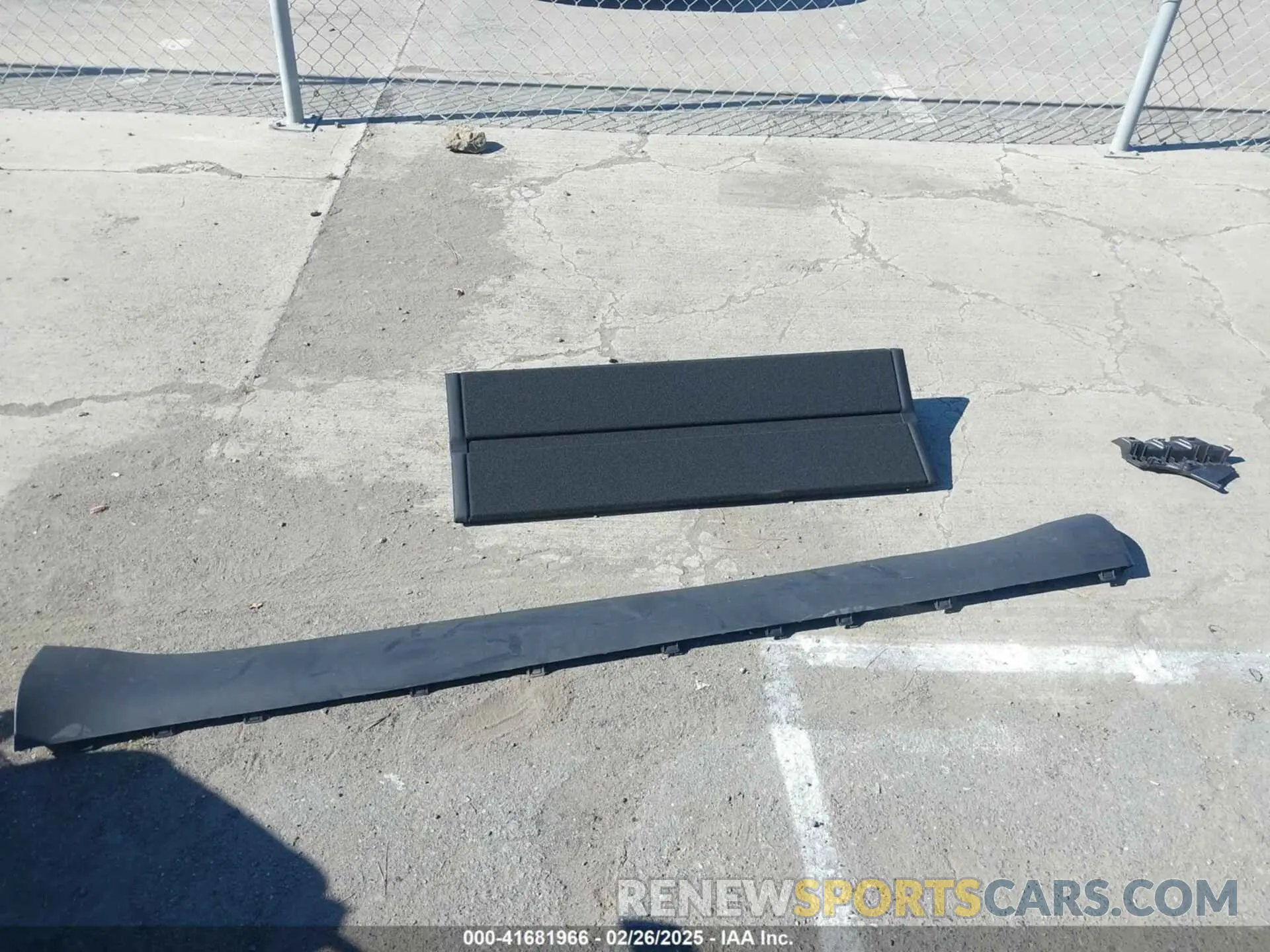 12 fotografías del automóvil dañado 7SAYGDEEXRF086655 TESLA MODEL Y 2024