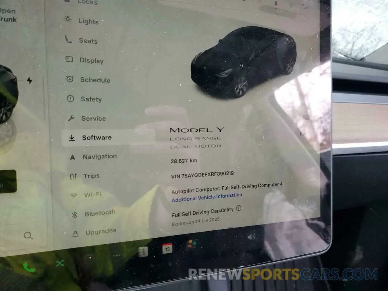 9 fotografías del automóvil dañado 7SAYGDEEXRF090219 TESLA MODEL Y 2024