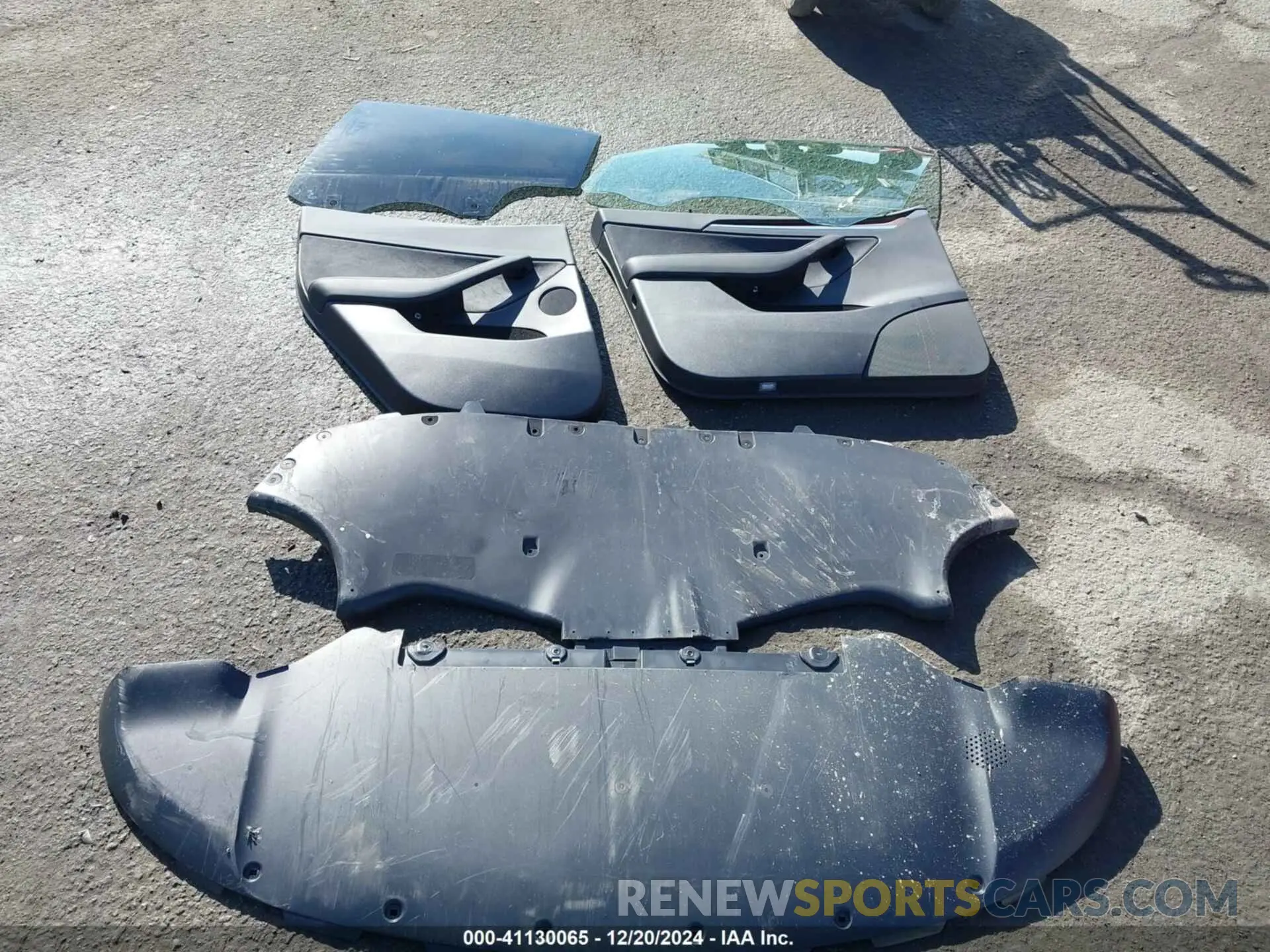 12 fotografías del automóvil dañado 7SAYGDEEXRF116673 TESLA MODEL Y 2024