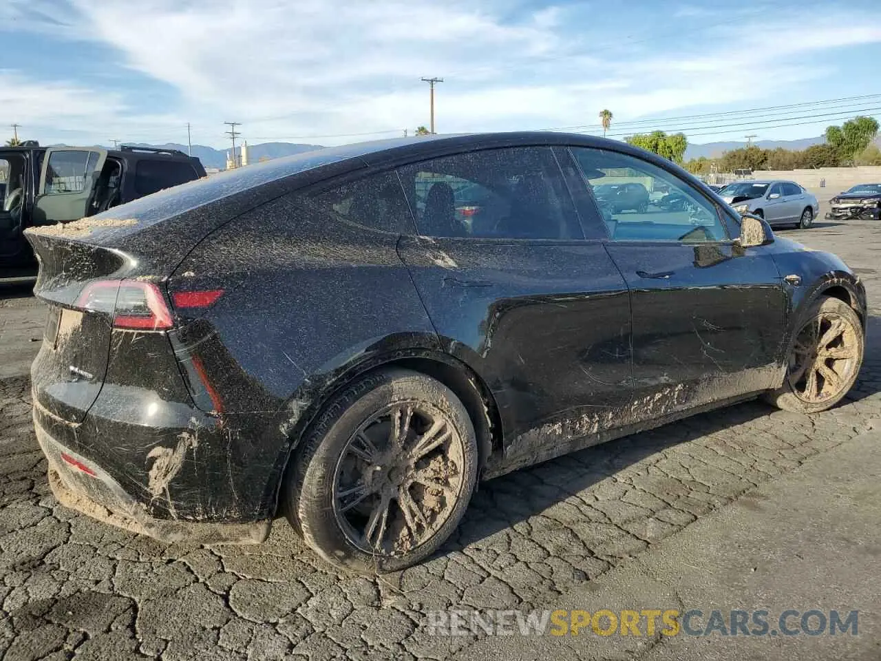 3 fotografías del automóvil dañado 7SAYGDEEXRF123848 TESLA MODEL Y 2024