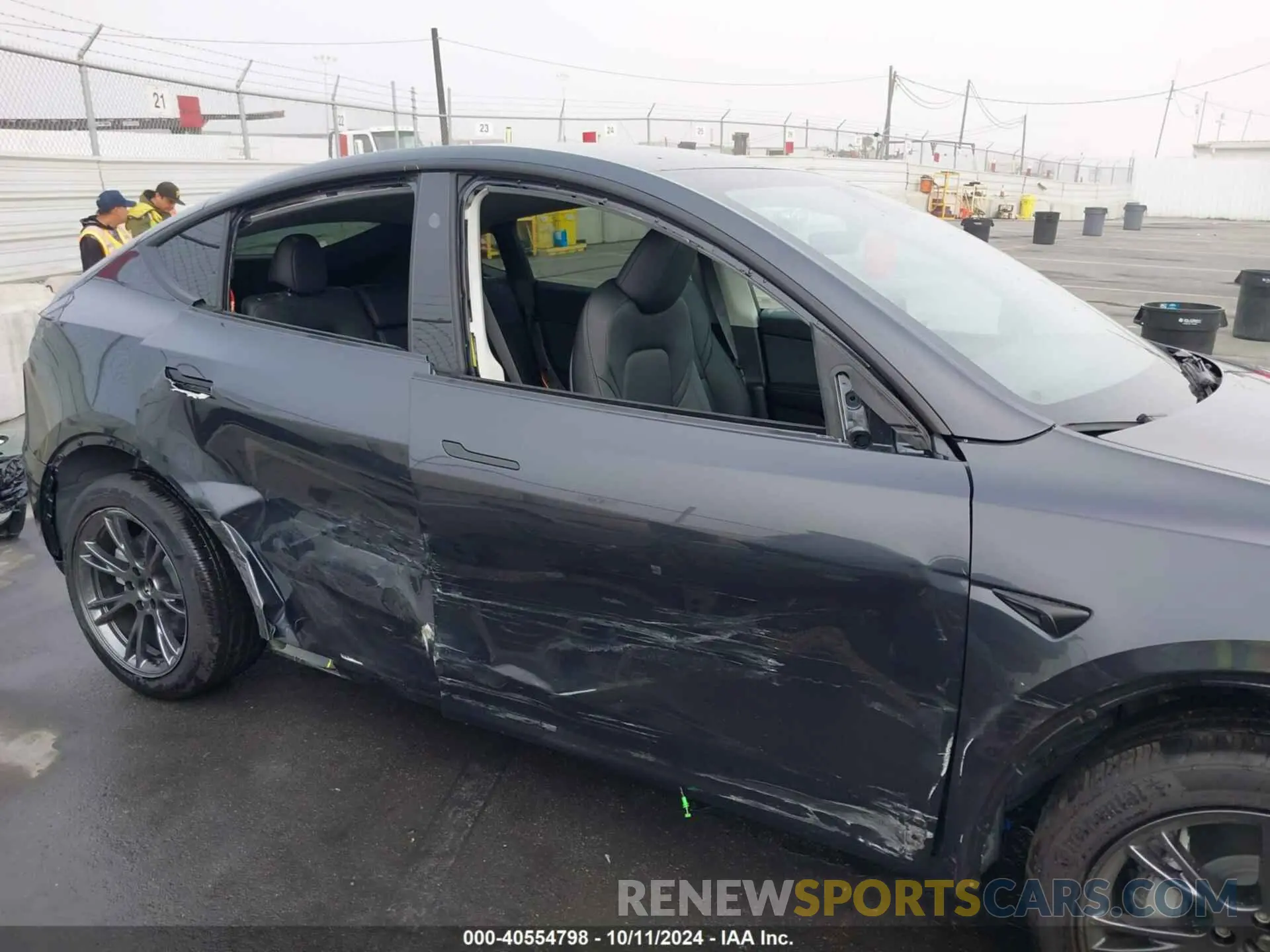 14 fotografías del automóvil dañado 7SAYGDEEXRF180731 TESLA MODEL Y 2024