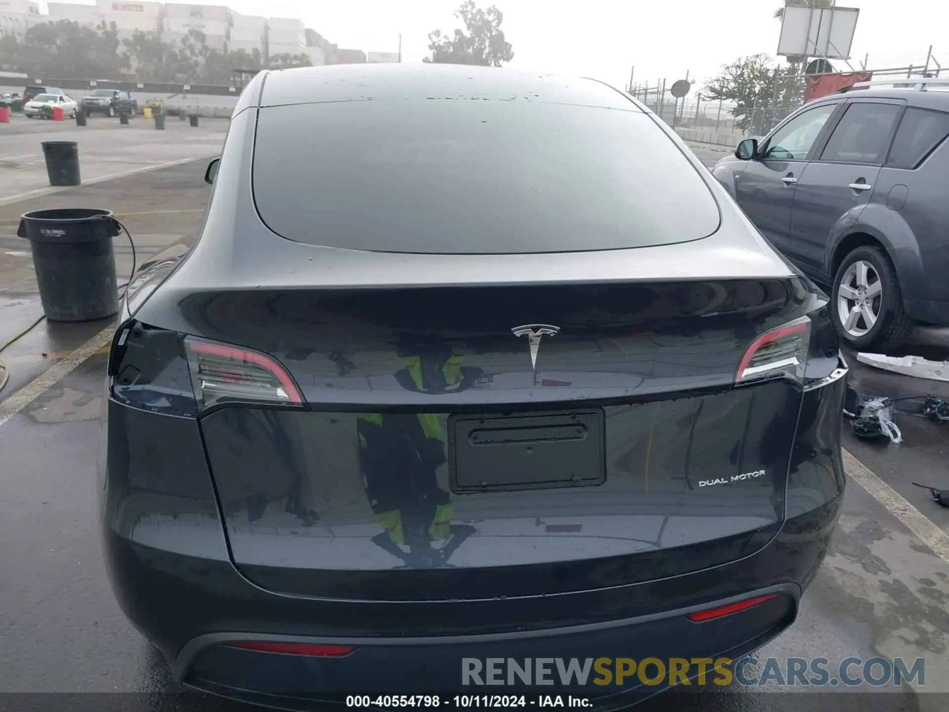 17 fotografías del automóvil dañado 7SAYGDEEXRF180731 TESLA MODEL Y 2024