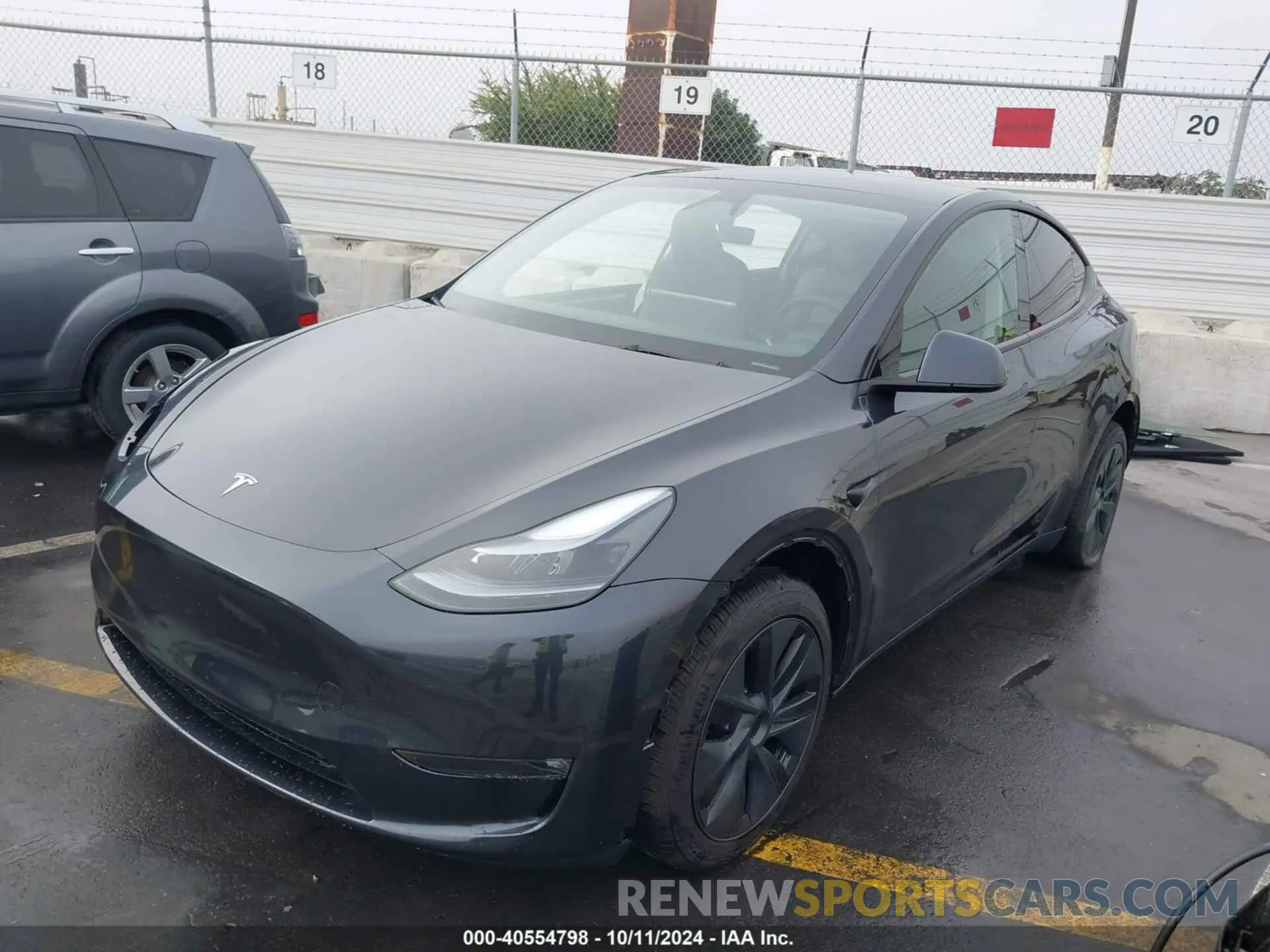 2 fotografías del automóvil dañado 7SAYGDEEXRF180731 TESLA MODEL Y 2024