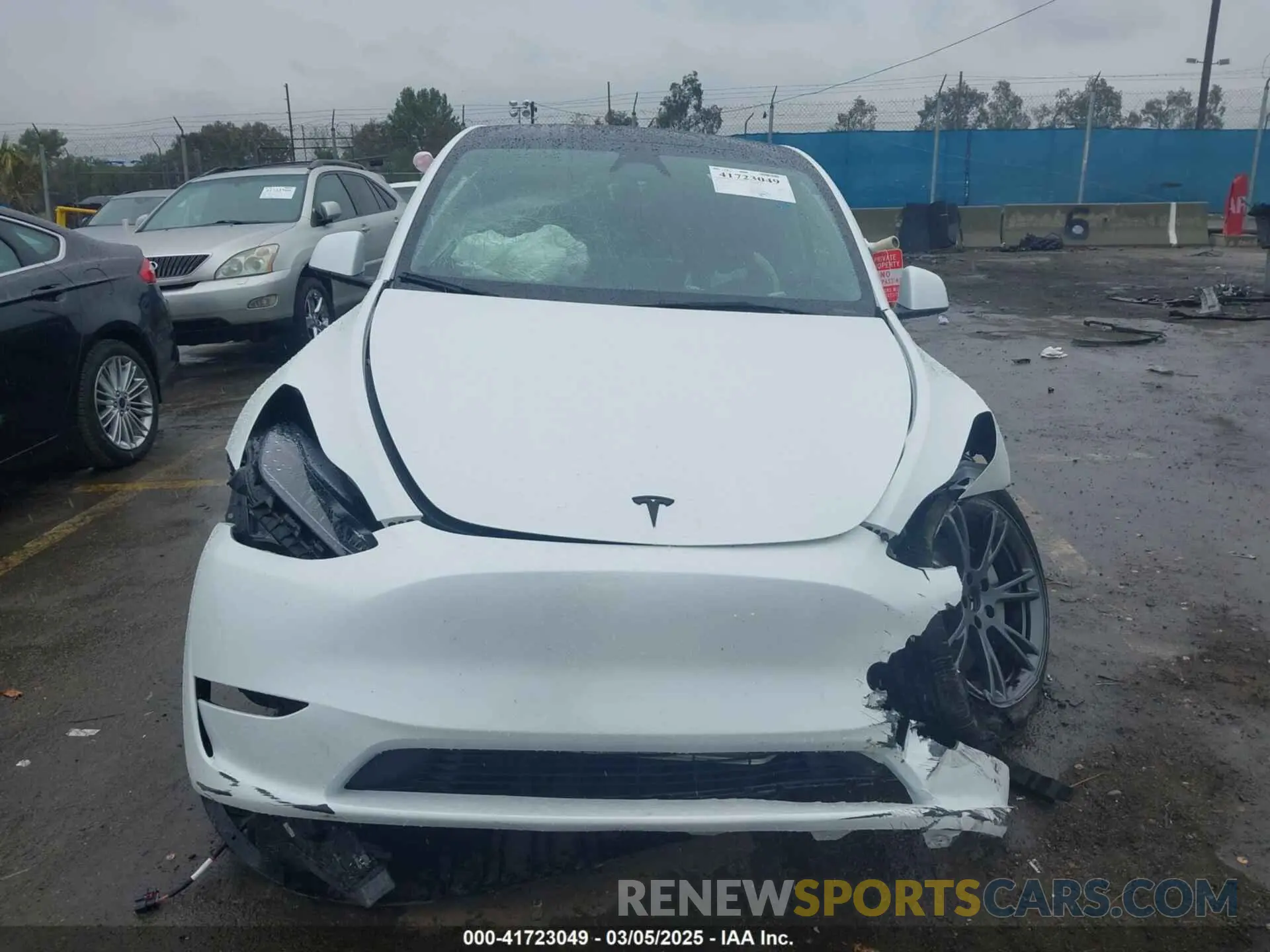 12 fotografías del automóvil dañado 7SAYGDEEXRF230169 TESLA MODEL Y 2024
