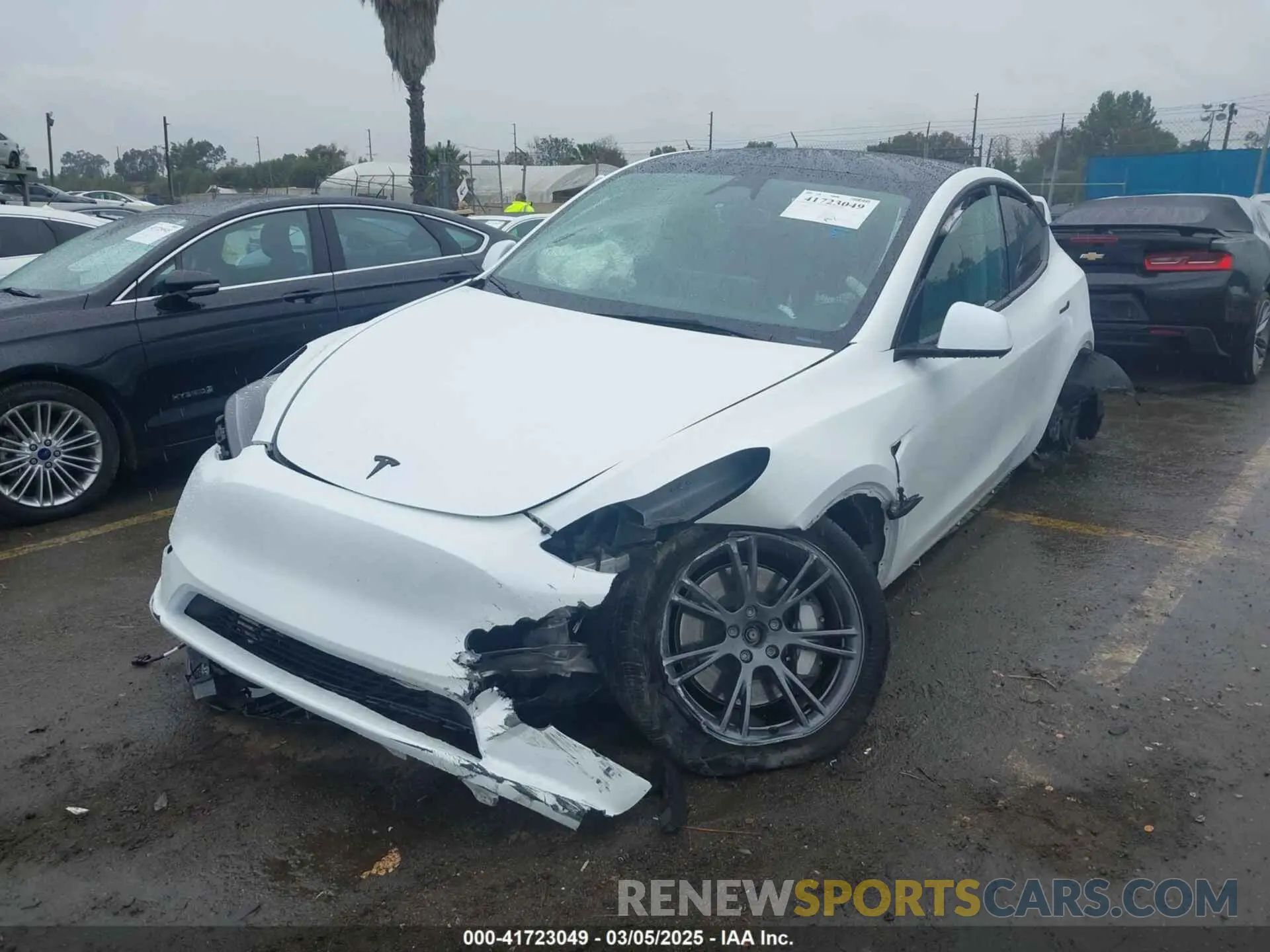2 fotografías del automóvil dañado 7SAYGDEEXRF230169 TESLA MODEL Y 2024