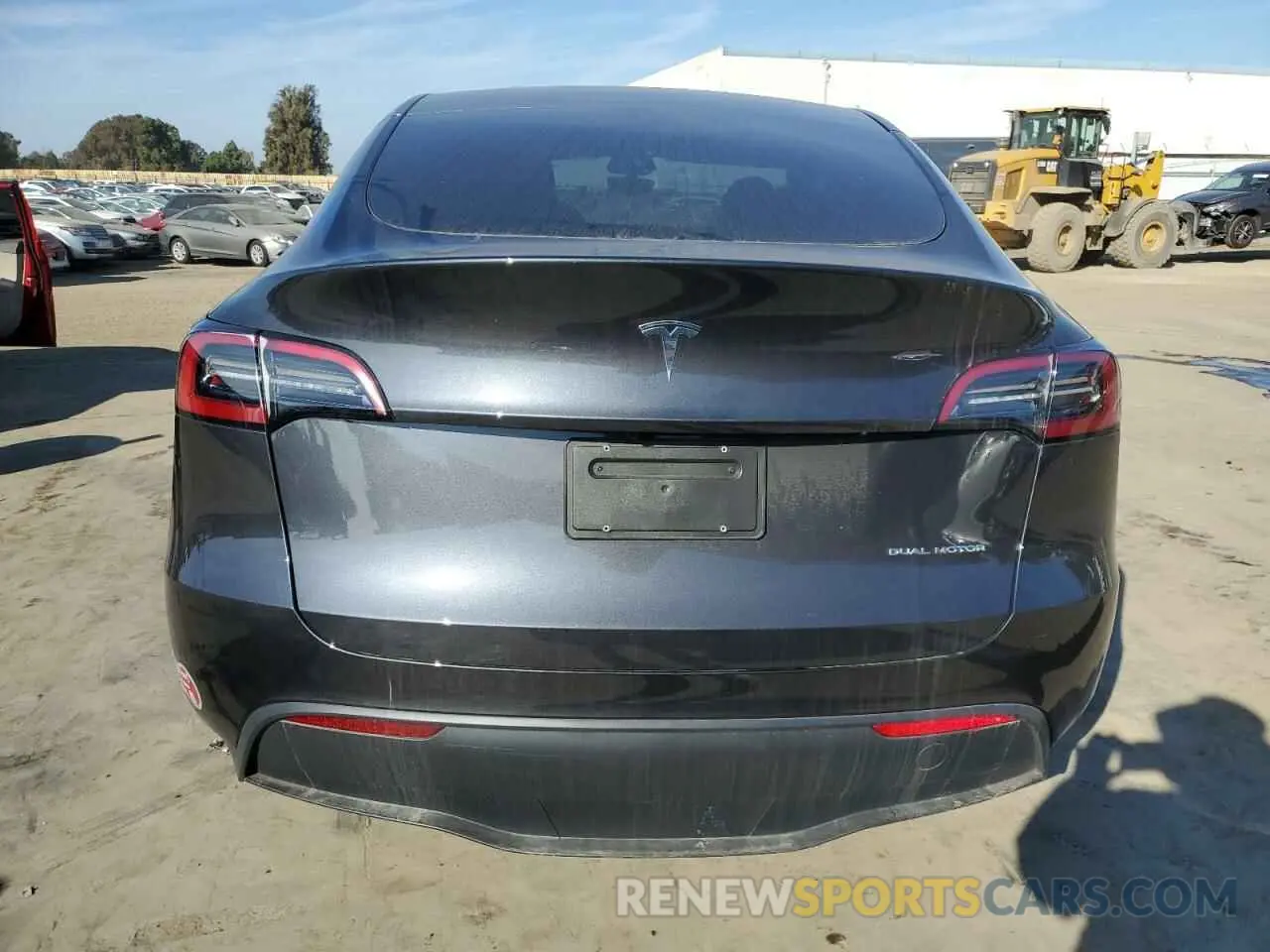 6 fotografías del automóvil dañado 7SAYGDEEXRF995933 TESLA MODEL Y 2024