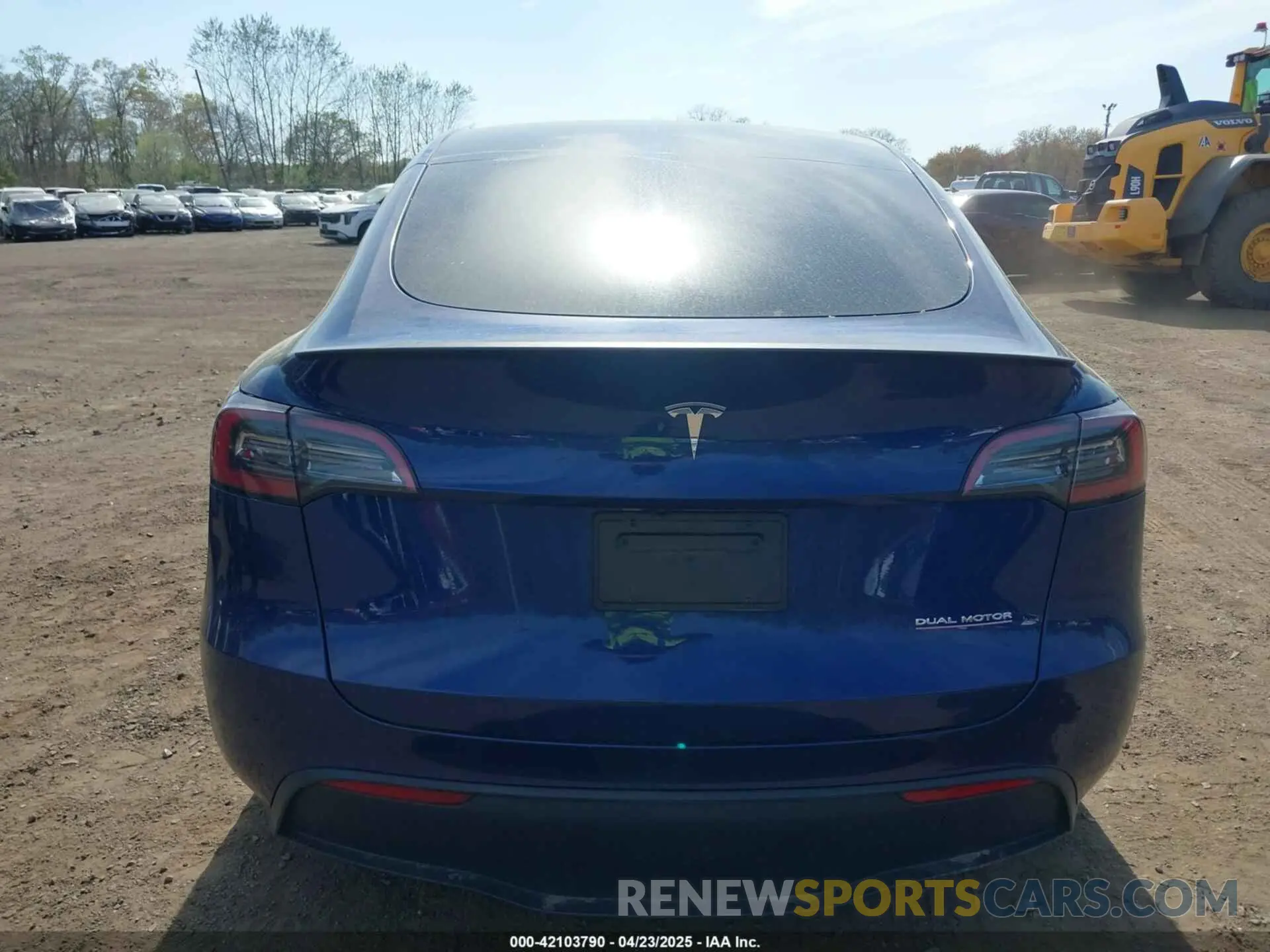 16 fotografías del automóvil dañado 7SAYGDEF0RA267754 TESLA MODEL Y 2024