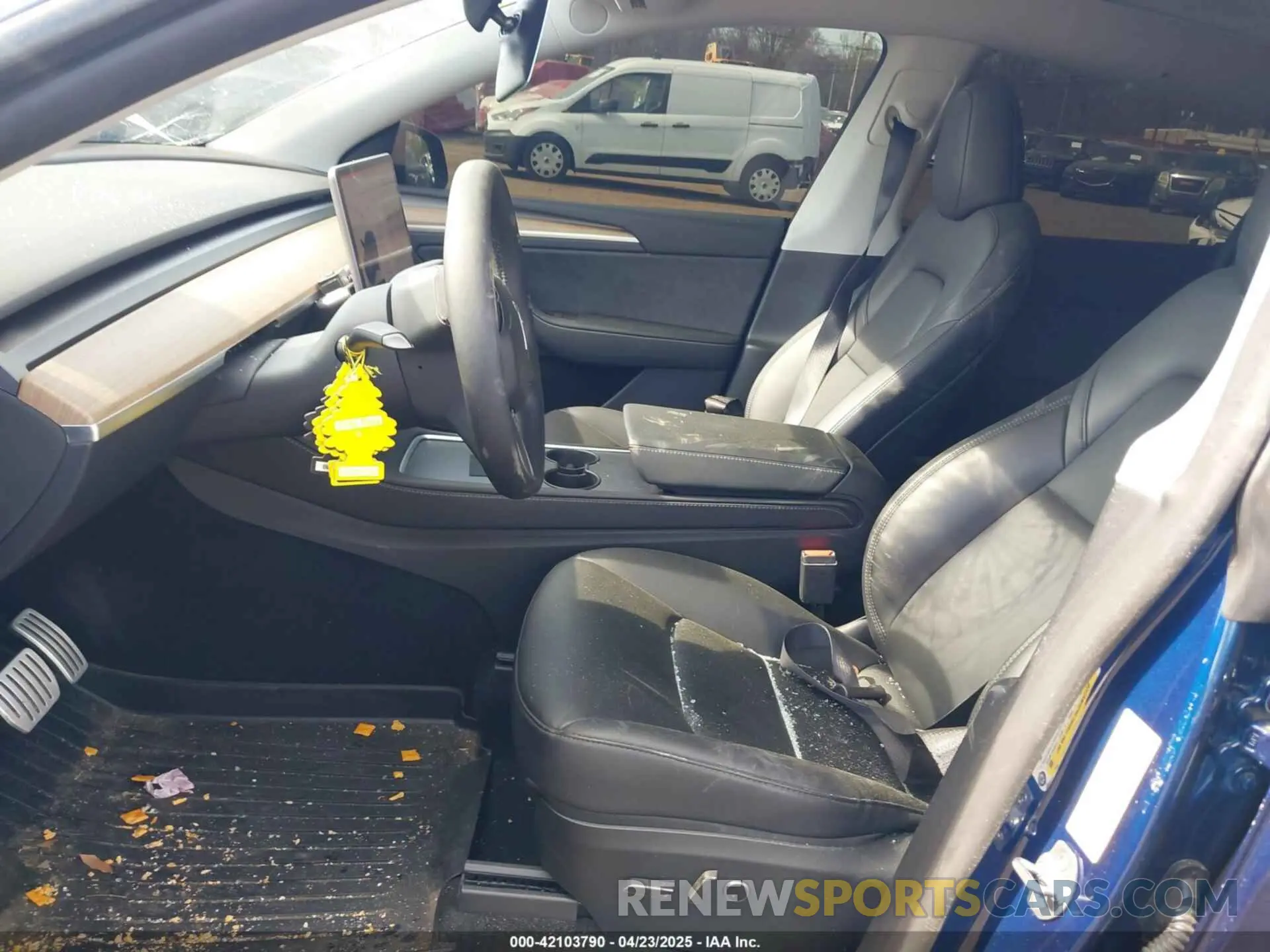 5 fotografías del automóvil dañado 7SAYGDEF0RA267754 TESLA MODEL Y 2024