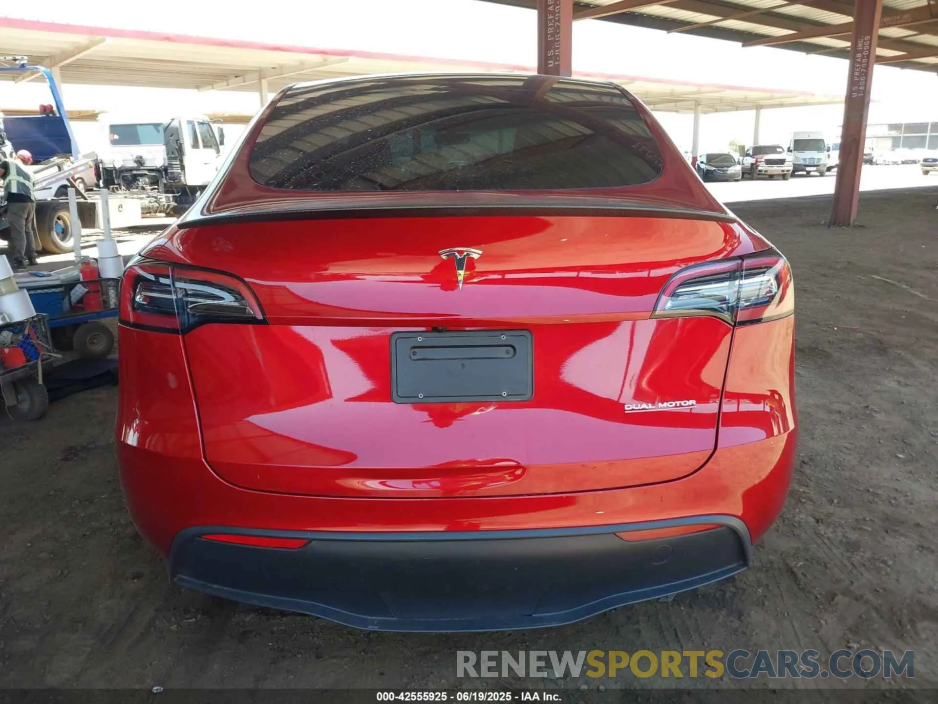 16 fotografías del automóvil dañado 7SAYGDEF0RF048313 TESLA MODEL Y 2024
