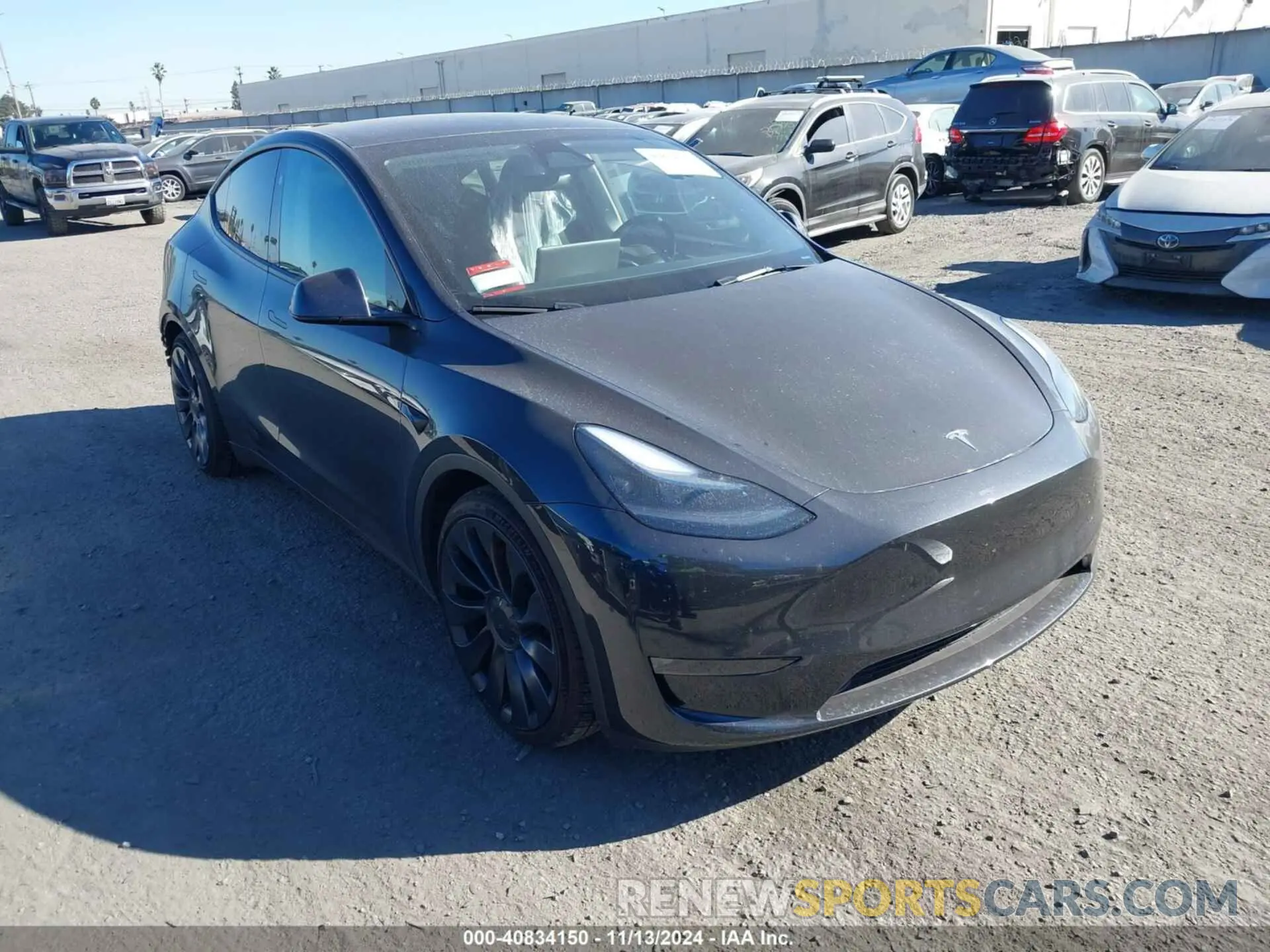 1 fotografías del automóvil dañado 7SAYGDEF0RF051809 TESLA MODEL Y 2024