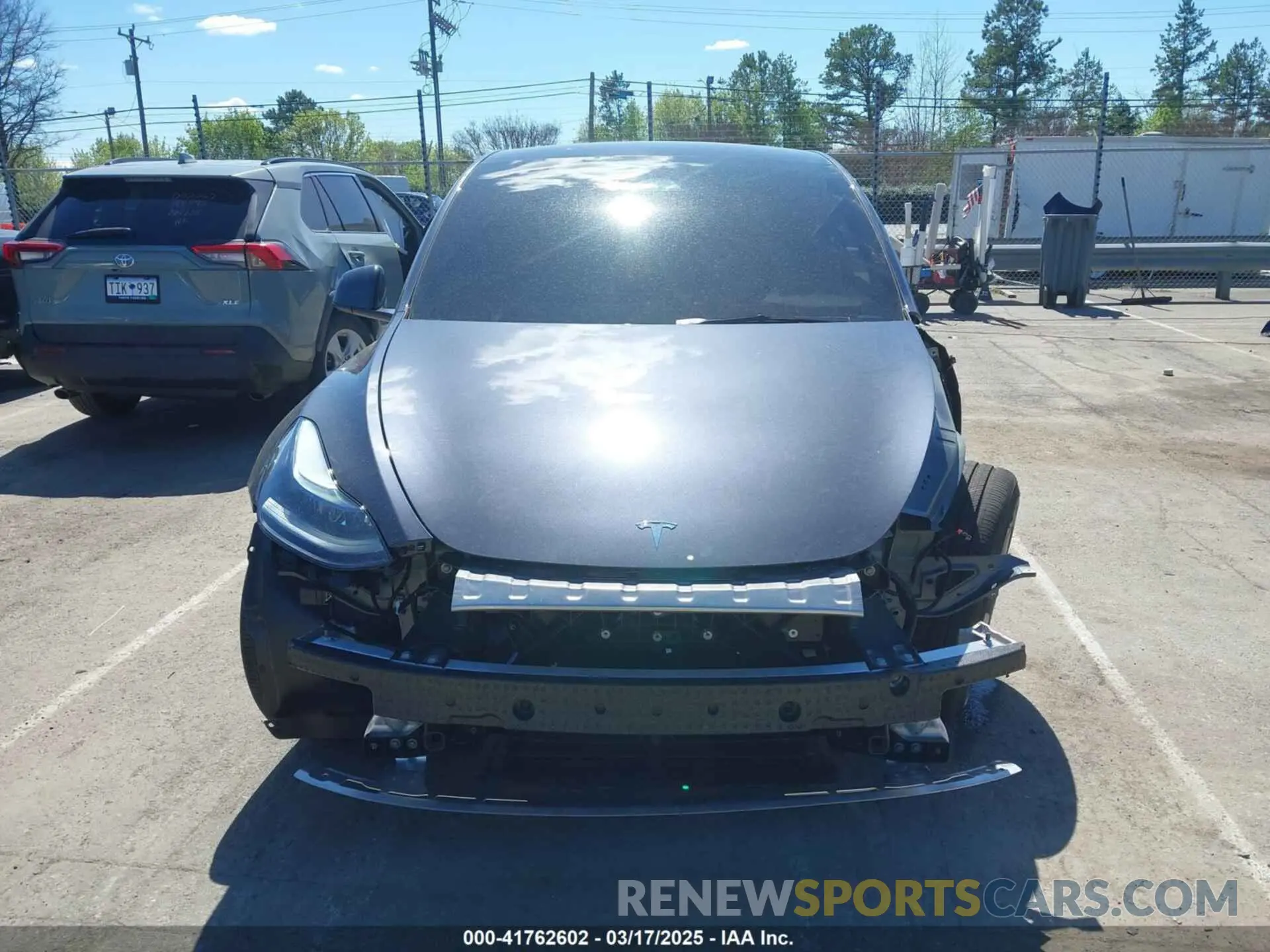13 fotografías del automóvil dañado 7SAYGDEF1RA329825 TESLA MODEL Y 2024