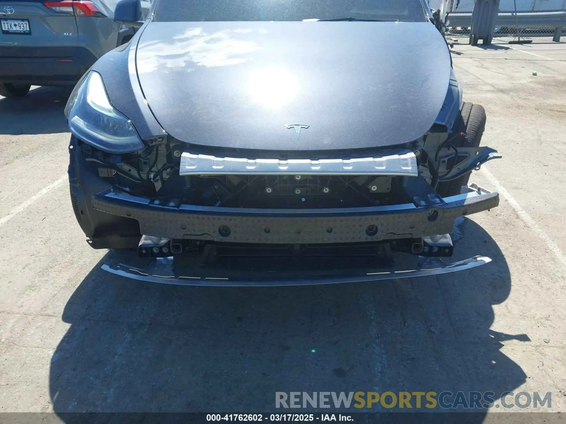 6 fotografías del automóvil dañado 7SAYGDEF1RA329825 TESLA MODEL Y 2024