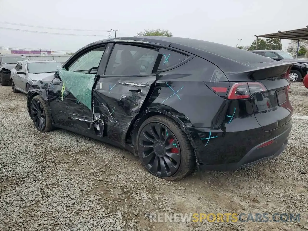 2 fotografías del automóvil dañado 7SAYGDEF1RF028278 TESLA MODEL Y 2024