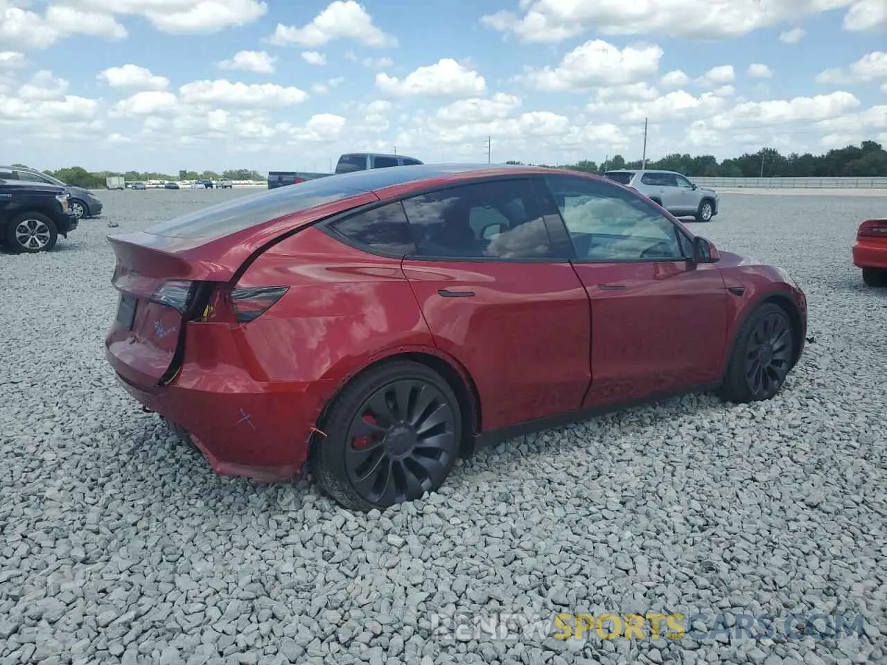 3 fotografías del automóvil dañado 7SAYGDEF1RF052175 TESLA MODEL Y 2024