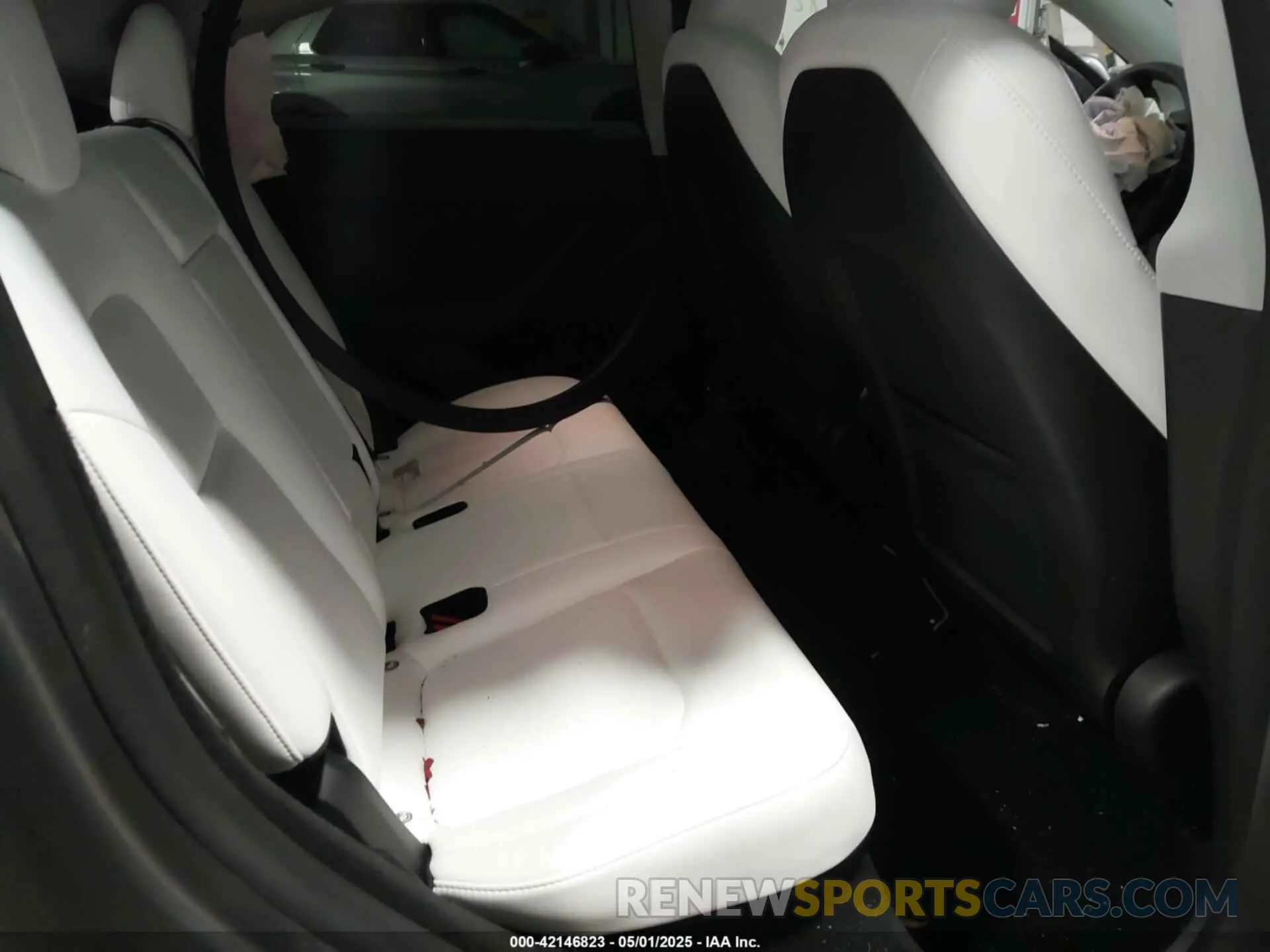 8 fotografías del automóvil dañado 7SAYGDEF1RF153247 TESLA MODEL Y 2024