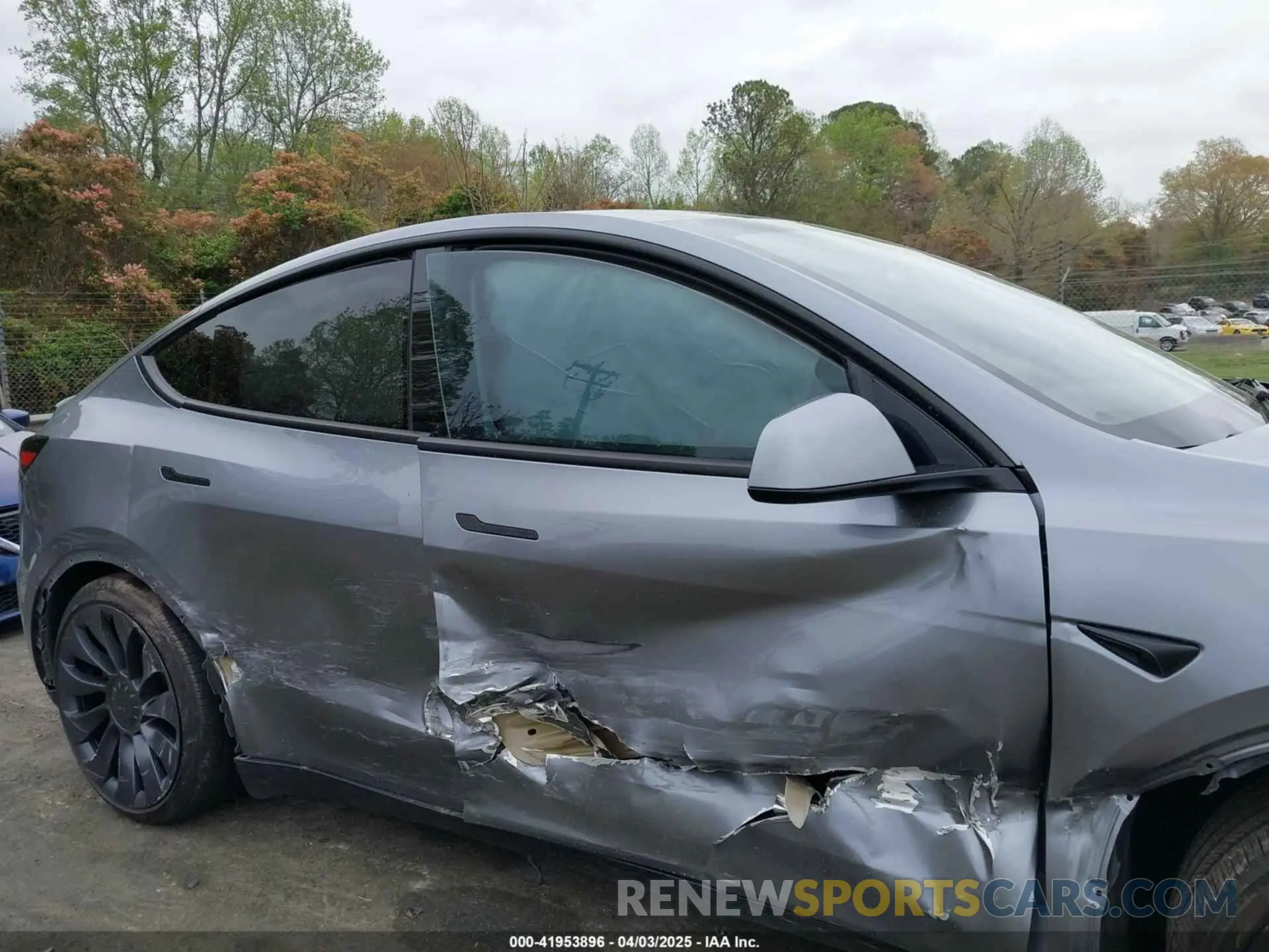 12 fotografías del automóvil dañado 7SAYGDEF2RA322351 TESLA MODEL Y 2024