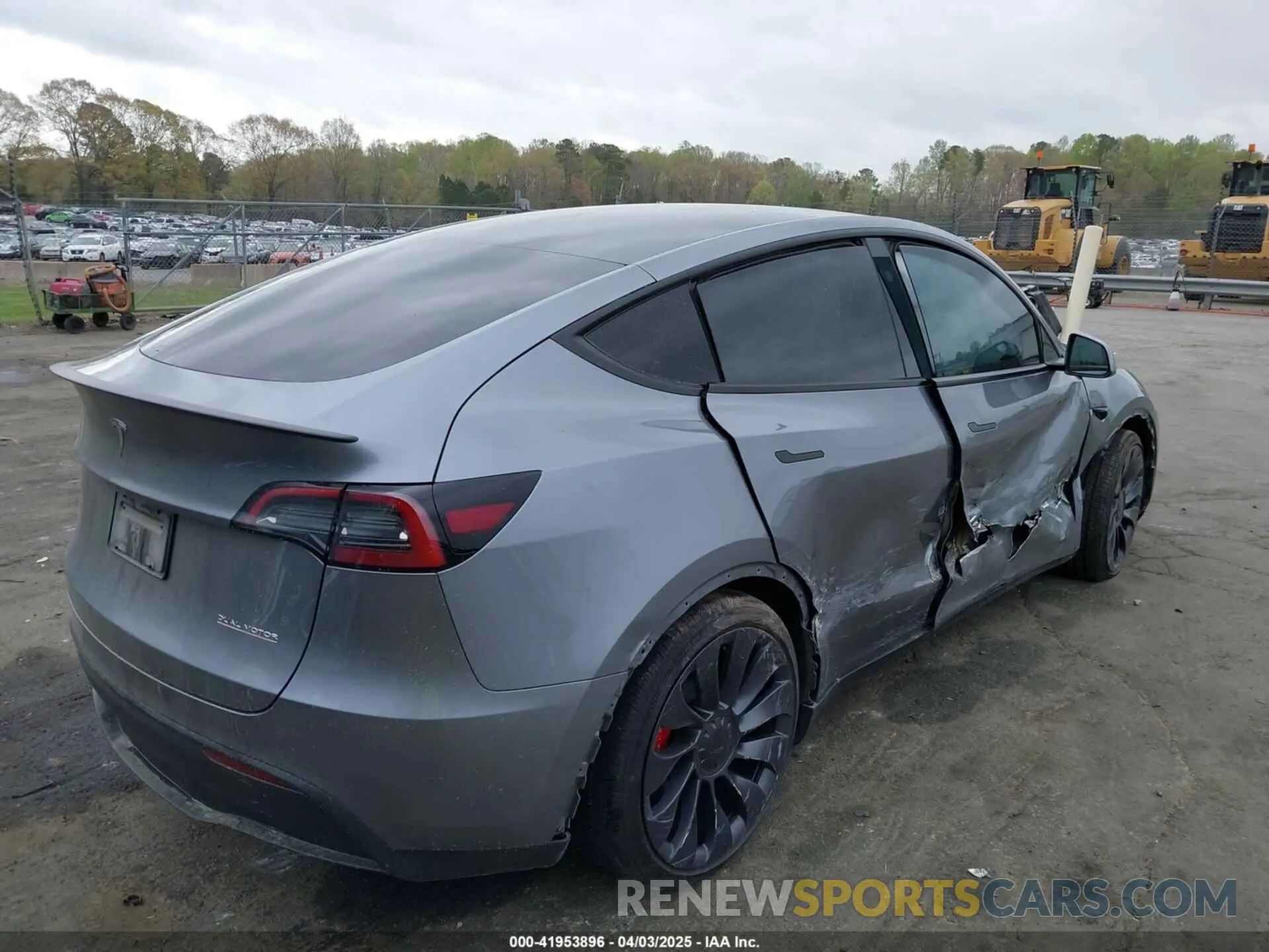 4 fotografías del automóvil dañado 7SAYGDEF2RA322351 TESLA MODEL Y 2024