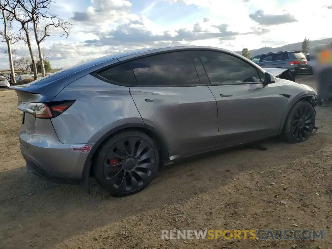 3 fotografías del automóvil dañado 7SAYGDEF2RF113873 TESLA MODEL Y 2024