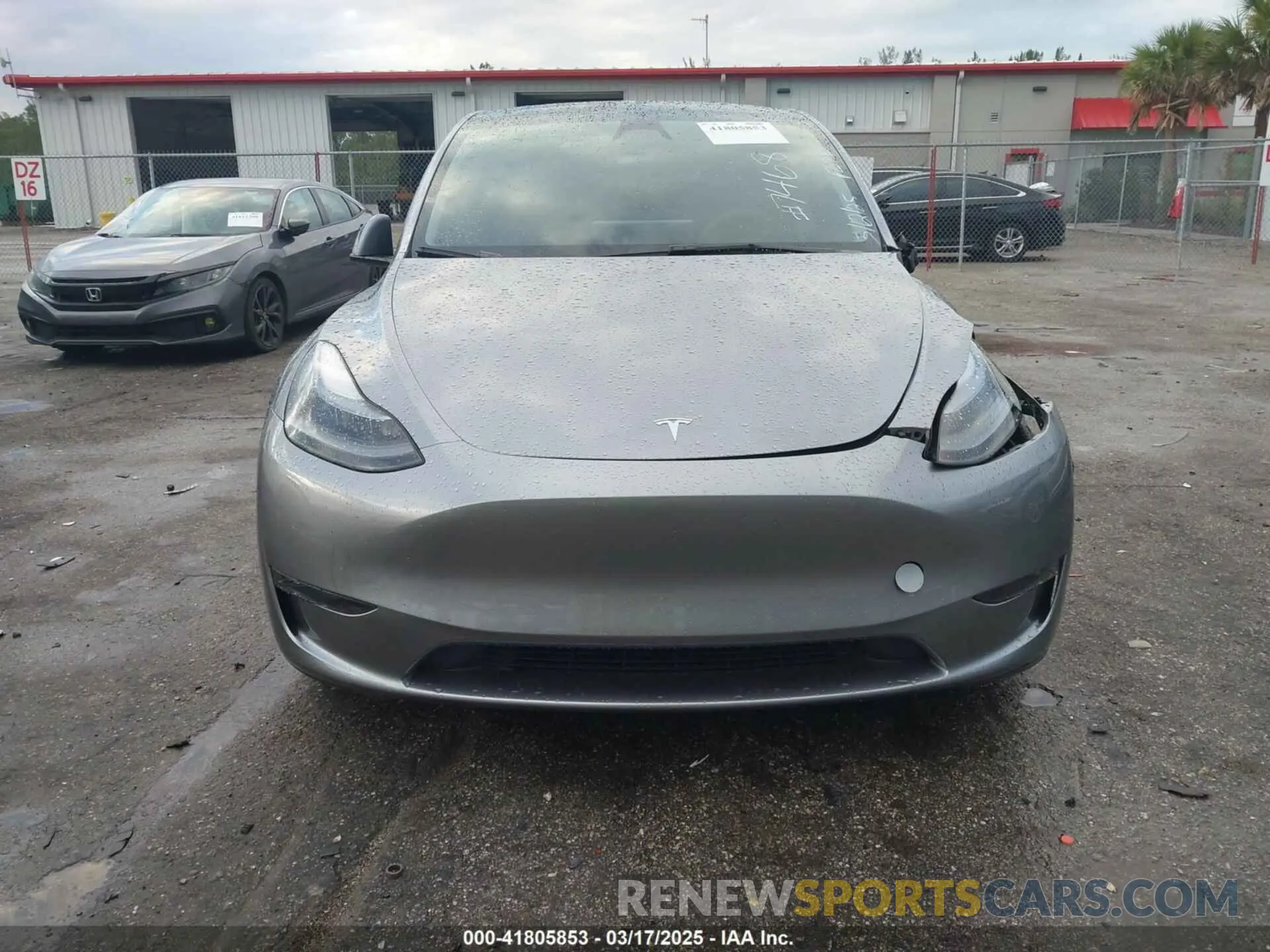 11 fotografías del automóvil dañado 7SAYGDEF3RA307468 TESLA MODEL Y 2024