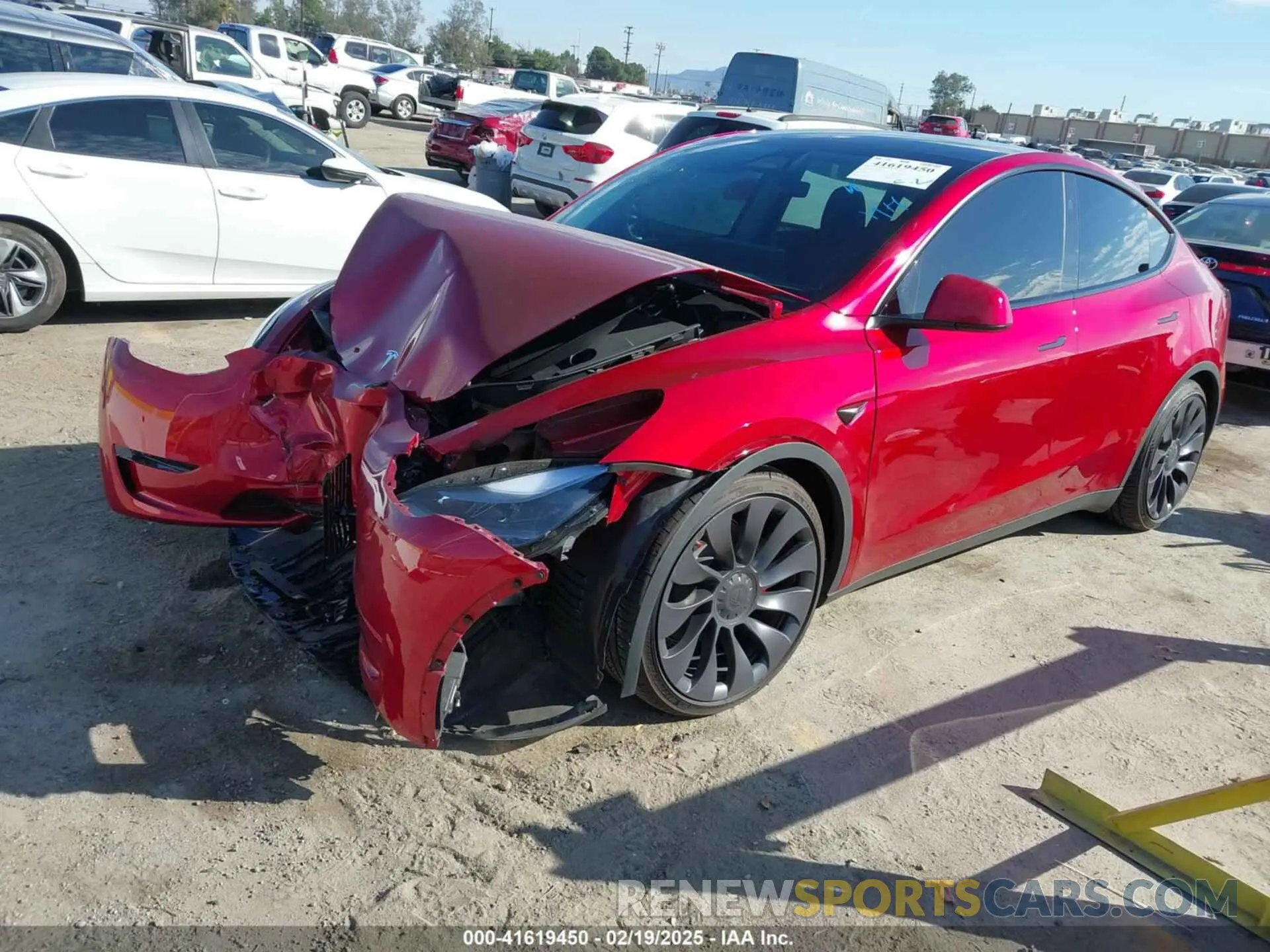 2 fotografías del automóvil dañado 7SAYGDEF3RF032980 TESLA MODEL Y 2024